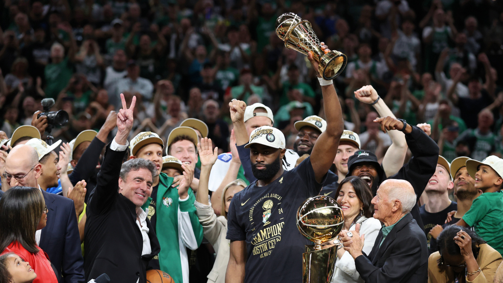 Jaylen Brown dari Celtics memenangkan MVP Final NBA Dimensi Aktual