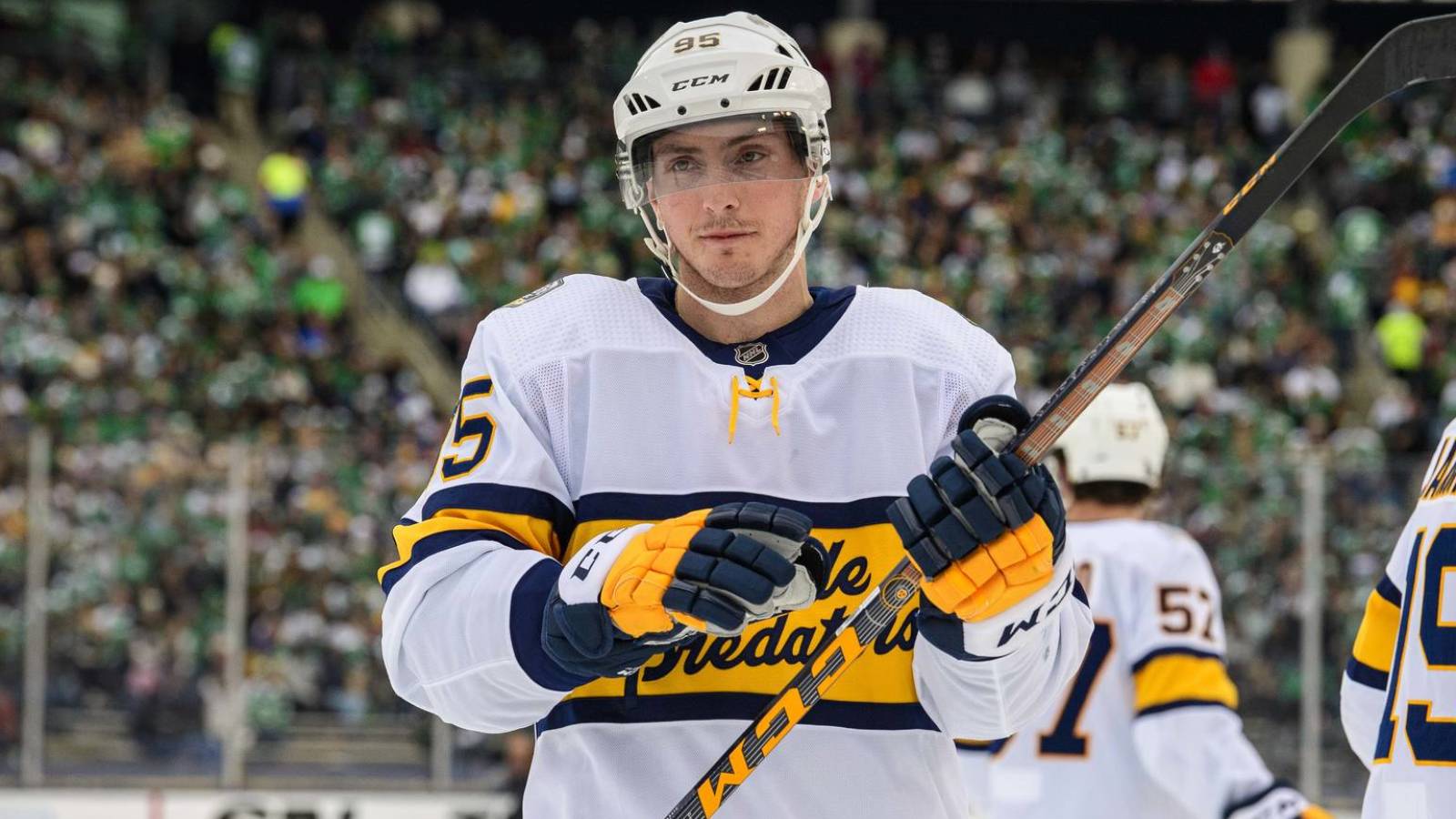 Predators' Matt Duchene loses tip of finger after taking slapshot to the  hand: report