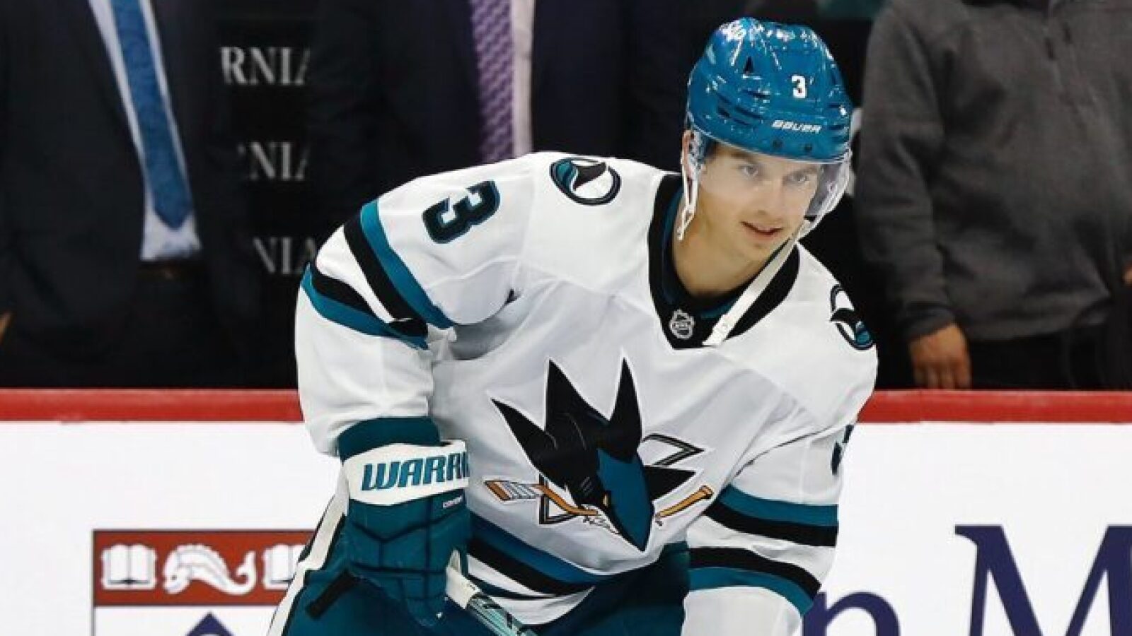 https://www.yardbarker.com/media/b/e/beca4109e78bce0f3a39bec3cf8e994c8d3a1591/thumb_16x9/Henry-Thrun-Sharks-1200x899.jpg?v=1