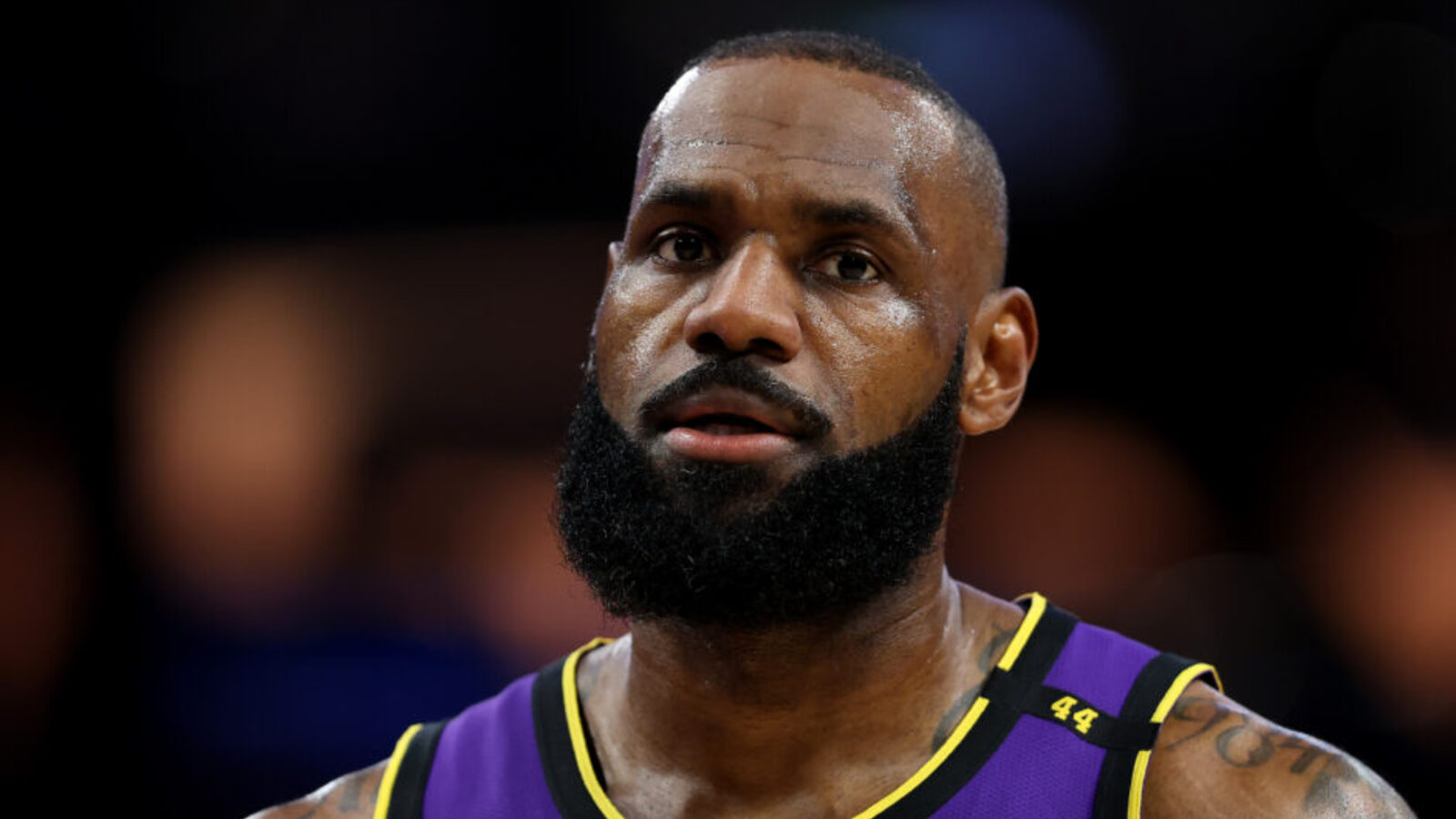 https://www.yardbarker.com/media/b/e/bee921207874d1efb200a093082aa8be944d4633/thumb_16x9/GettyImages-2208594340-941x627.jpg