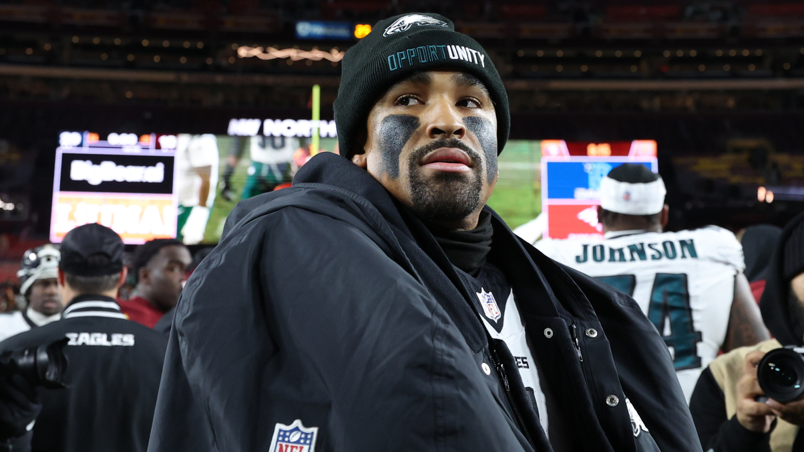 https://www.yardbarker.com/media/b/f/bf55d2491d63cc793ac4606054876731279cdf67/thumb_16x9/eagles-reporter-reveals-complicating-factor.jpg?v=1