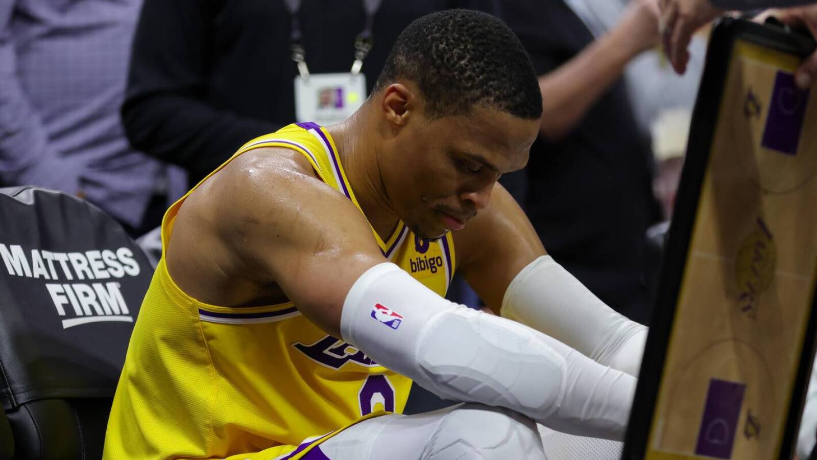 Russell Westbrook hints benching worsened his back pain - Vimarsana News