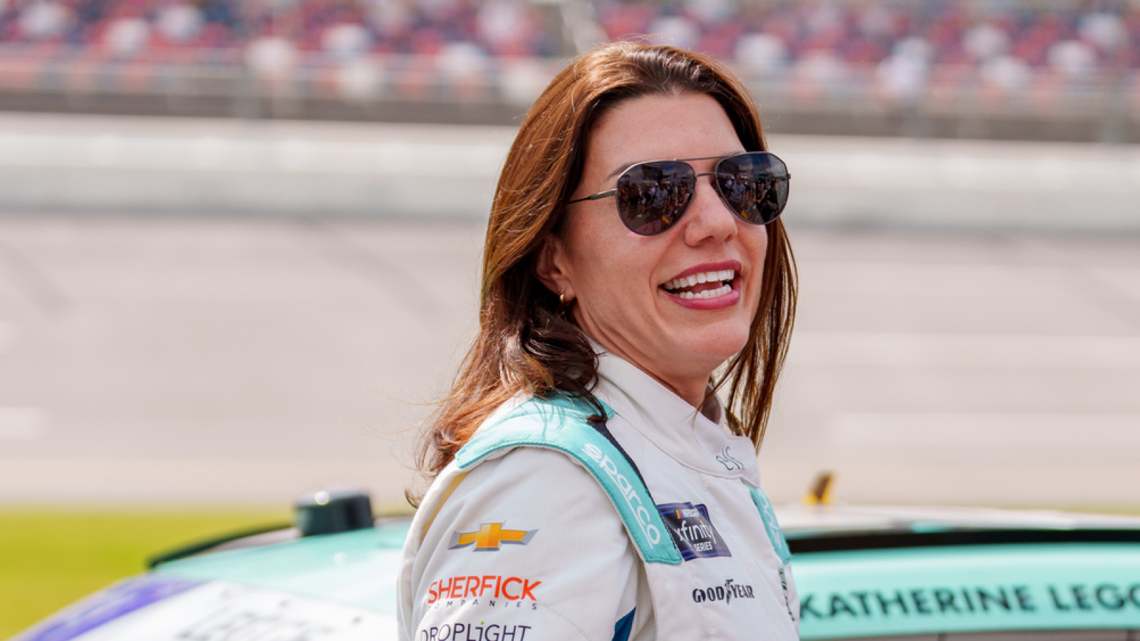 https://www.yardbarker.com/media/c/0/c022a62d00ca75f97cc82742dee982ea2ccc0ff4/thumb_16x9/legge-becomes-first-female-driver-since-patrick.jpg?v=1