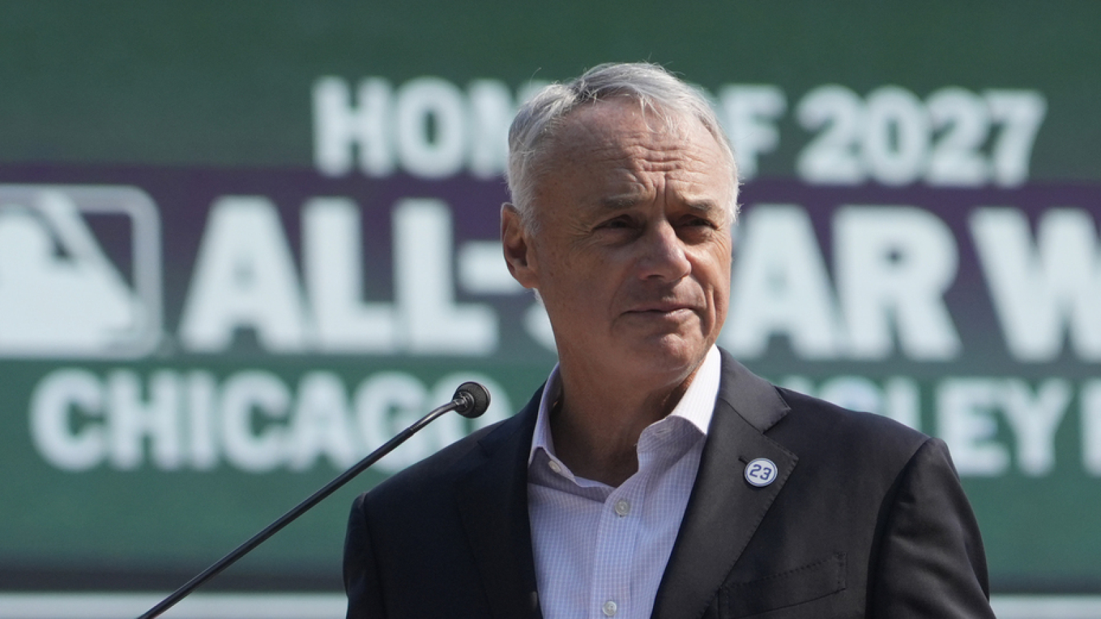 https://www.yardbarker.com/media/c/0/c025938b2d5203870523b36ba0f5eb81da4901ea/thumb_16x9/mlb-makes-major-rule-change-2026-season.jpg?v=1