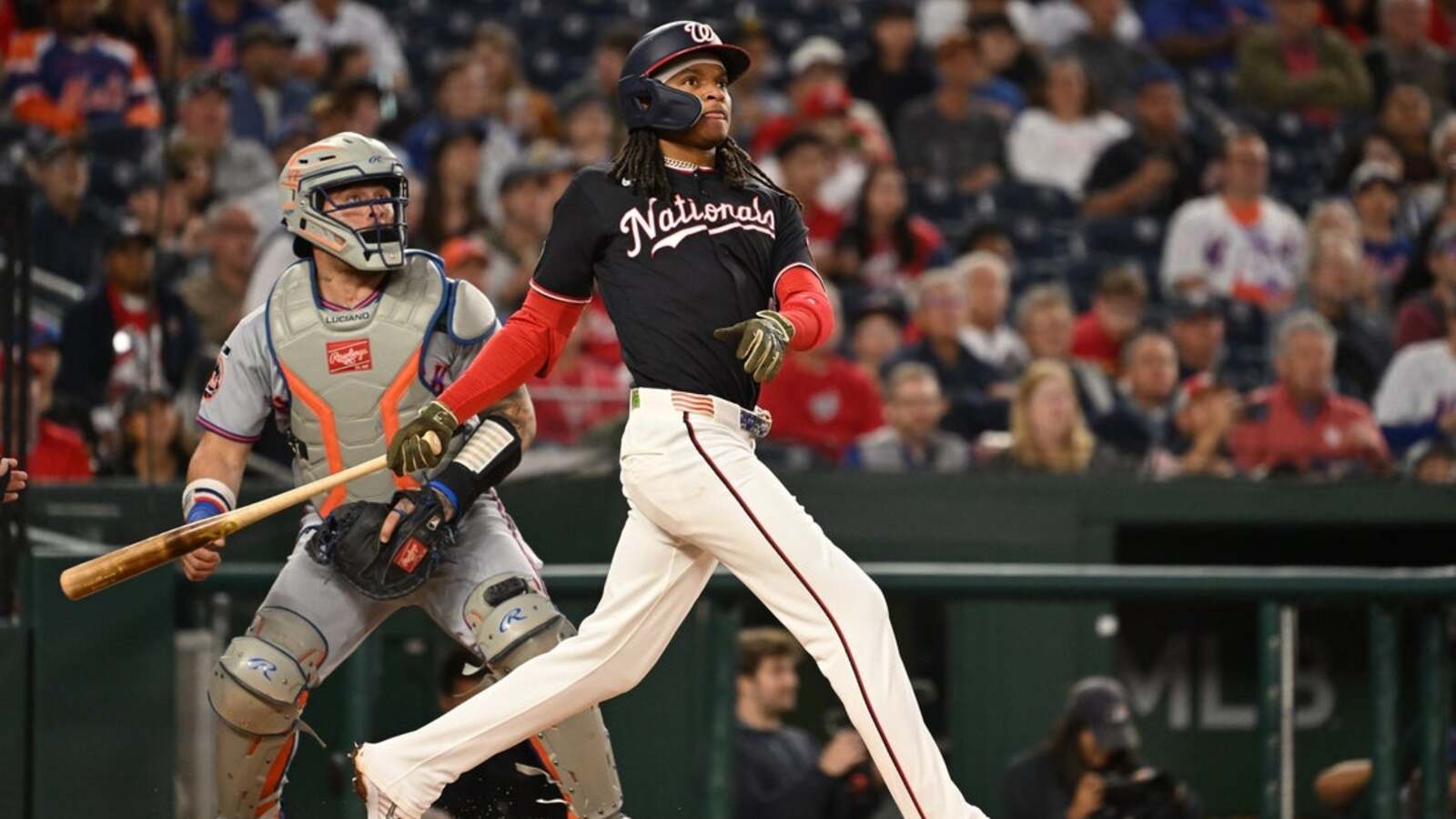 https://www.yardbarker.com/media/c/0/c04894ca7e36904ea7f79023b653d3cc6d6497d5/thumb_16x9/29913013.jpg