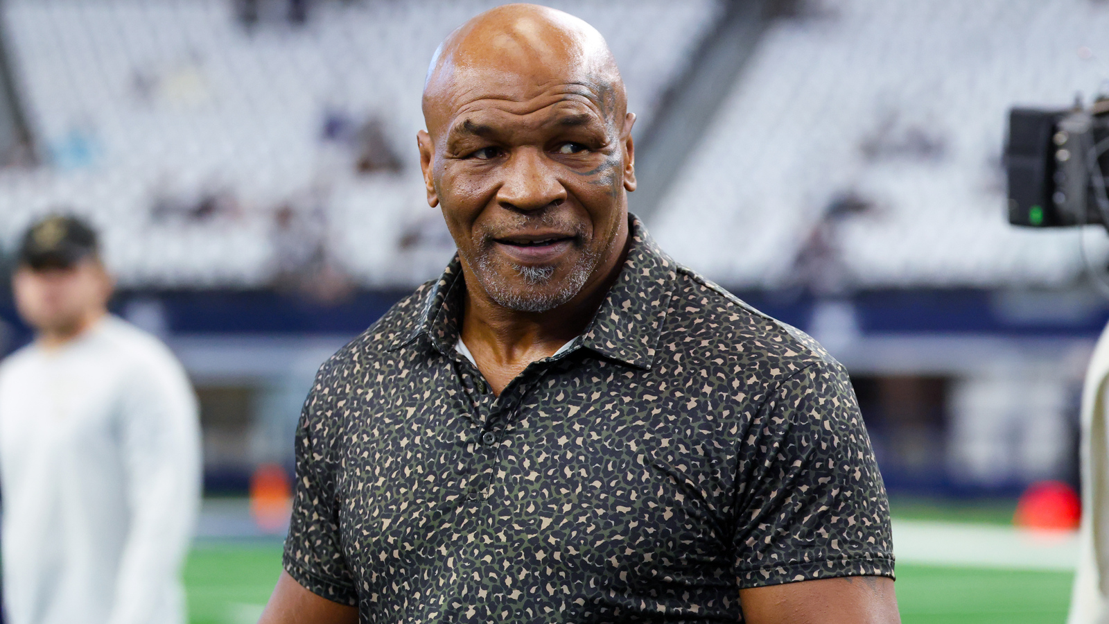Mike Tyson Shows Off Speed And Explosiveness In Media Workout Yardbarker
