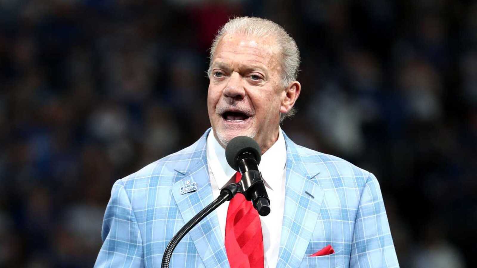 https://www.yardbarker.com/media/c/0/c05497d0ee1a707987e50d4ce920a15a72a690a7/thumb_16x9/colts-owner-jim-irsay-dies-65.jpg?v=2