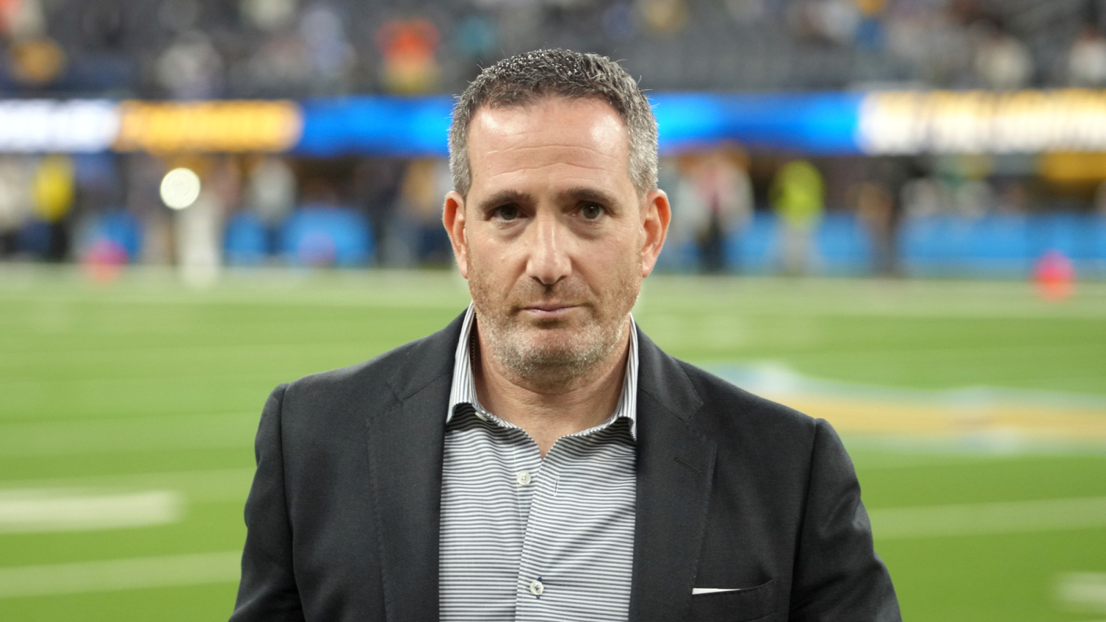 https://www.yardbarker.com/media/c/0/c061aef29994539ff936026b878c204ff8e53b46/thumb_16x9/roseman-opens-leapfrogging-steelers-draft-makai.jpg?v=1