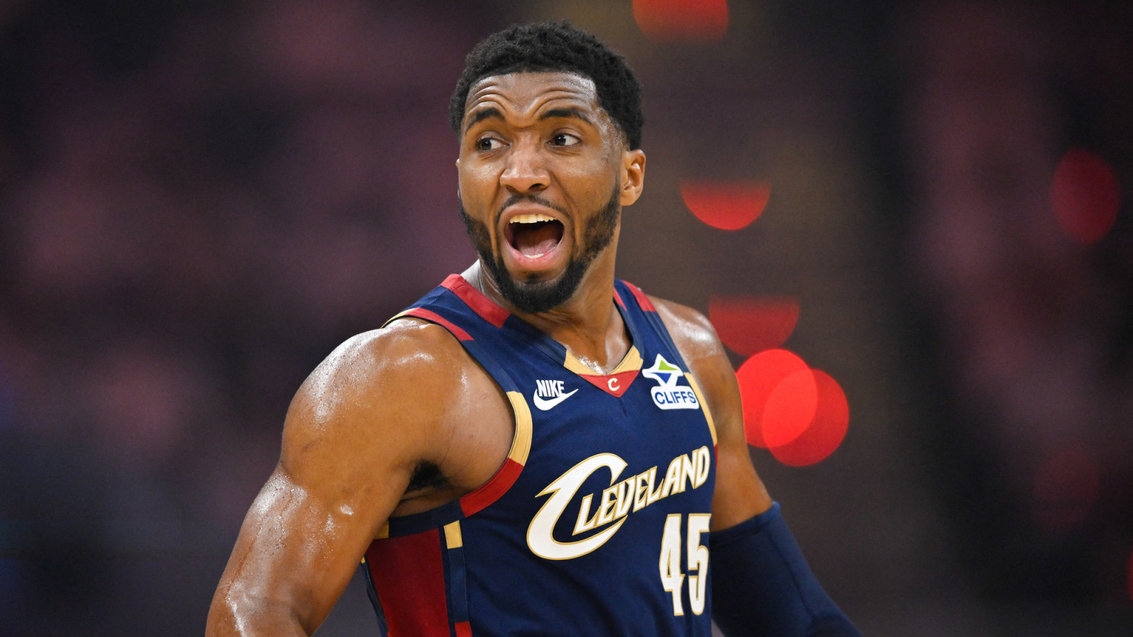 https://www.yardbarker.com/media/c/0/c0ba1a5c3850b5c8d318e723def34520d5c3eb2b/thumb_16x9/nbas-five-biggest-christmas-day-snubs.jpg?v=1