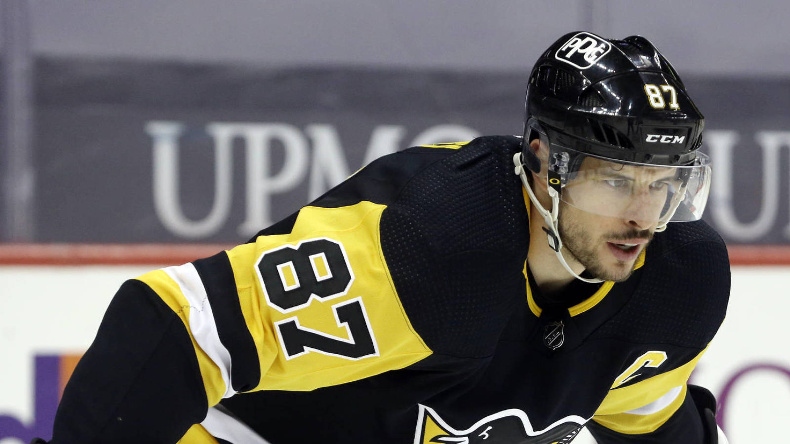 Sidney Crosby really sells this high stick Yardbarker