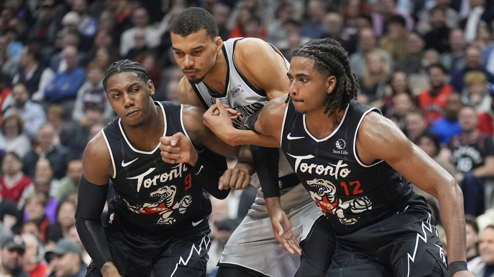 Raptors pull Spurs into defensive gauntlet, lose regardless | Yardbarker