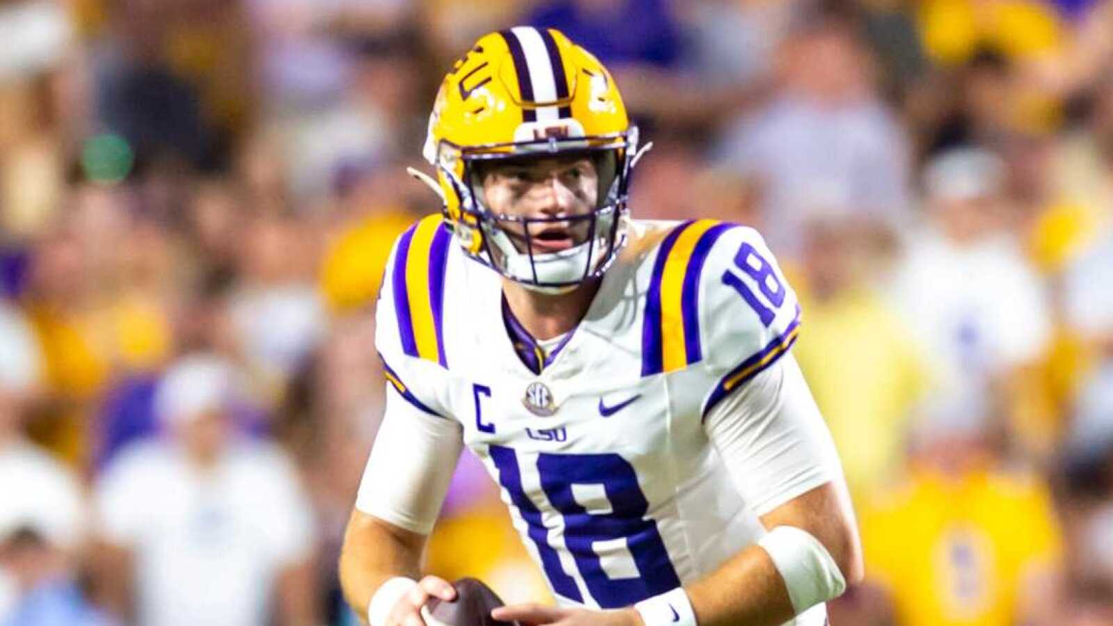 https://www.yardbarker.com/media/c/0/c0deb39560fbb195d5d15ec97eac6dbeb5a8c44b/thumb_16x9/garrett-nussmeiers-injury-impacts-lsus-offense.jpg?v=1