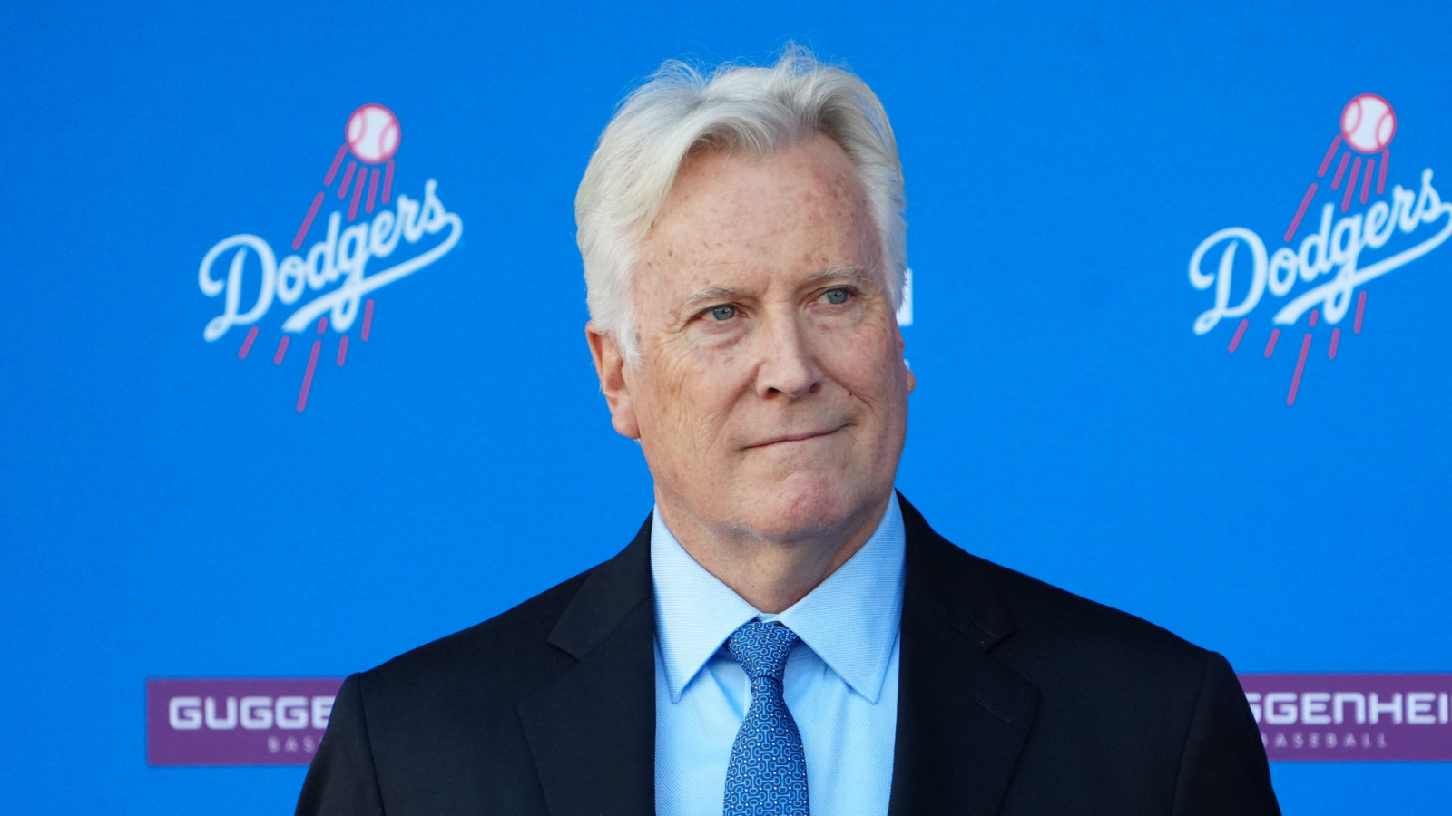 https://www.yardbarker.com/media/c/0/c0e4b5349f11903fbf5a34c2137523f2a60e0690/thumb_16x9/lakers-sale-creates-powerhouse-los-angeles-sports.jpg?v=1