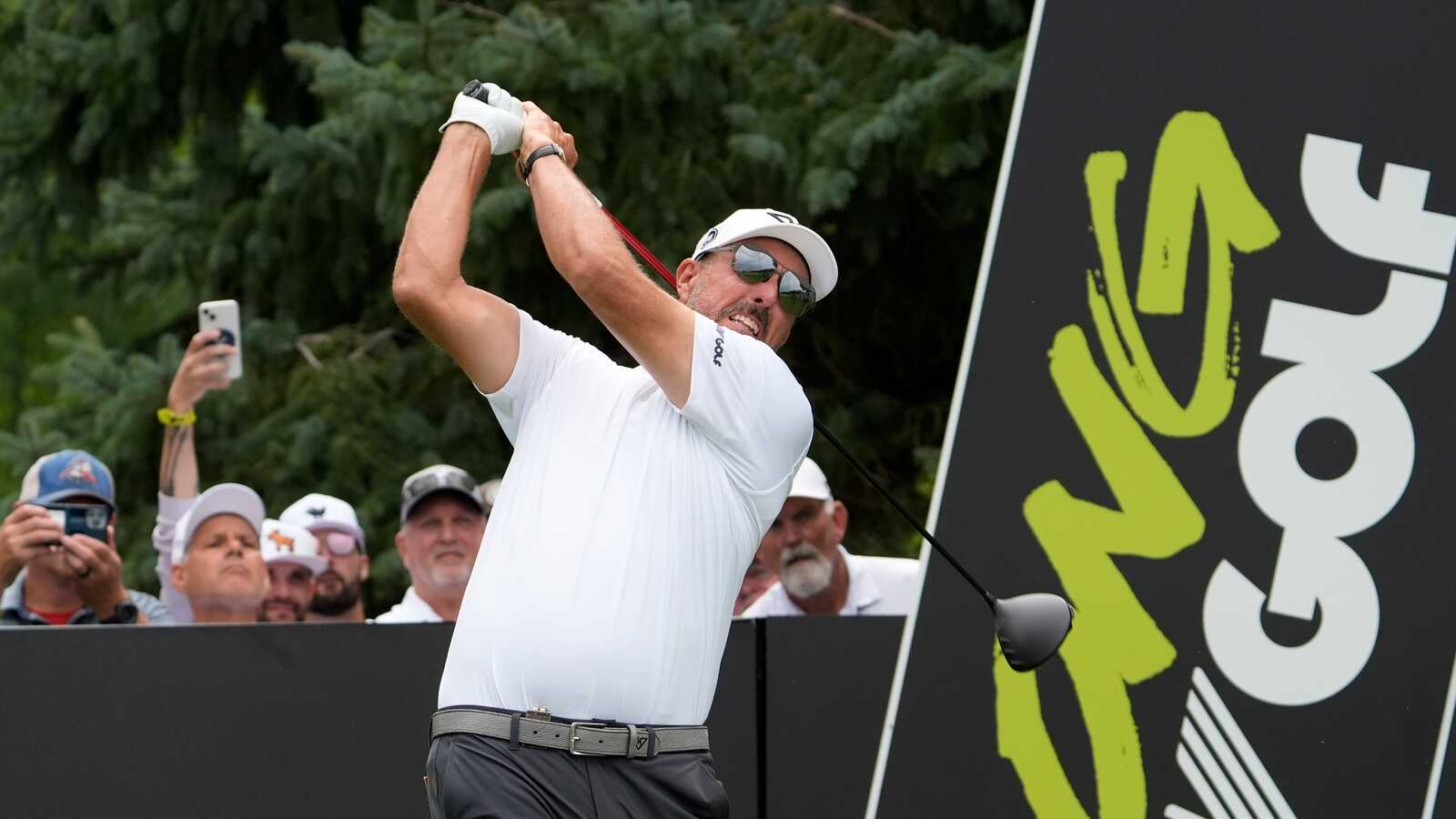 Phil Mickelson will miss Masters due to family health matter