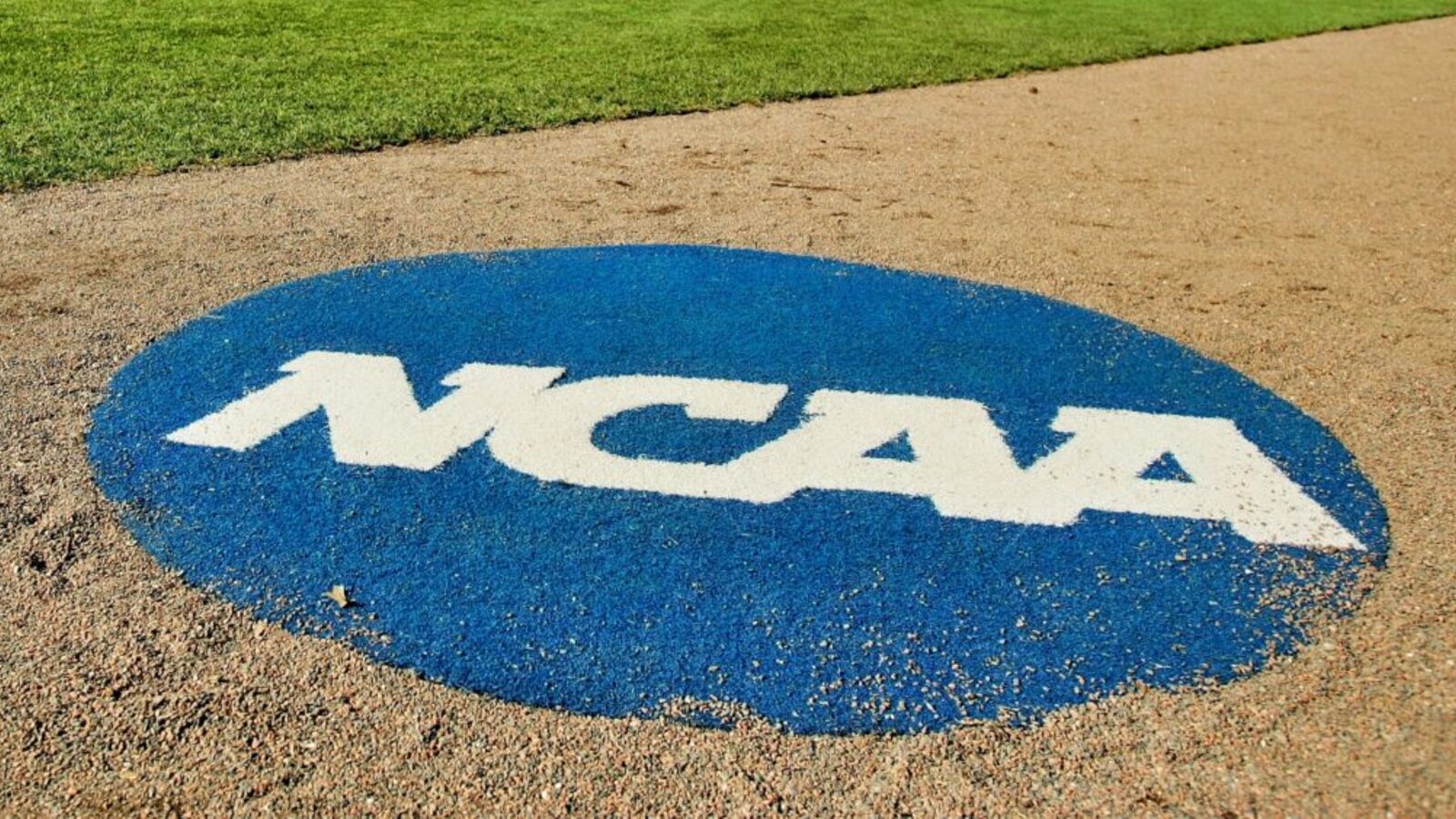 College Pitcher Gets One Of The Most Satisfying Instant Karmas You’ll ...