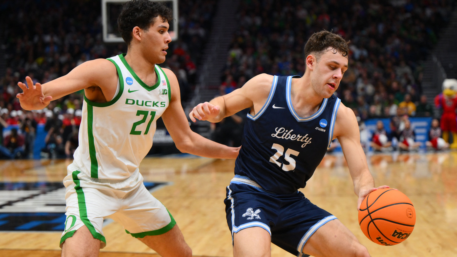 Grizzlies Waive Zach Cleveland; Lakers Cut Two Players