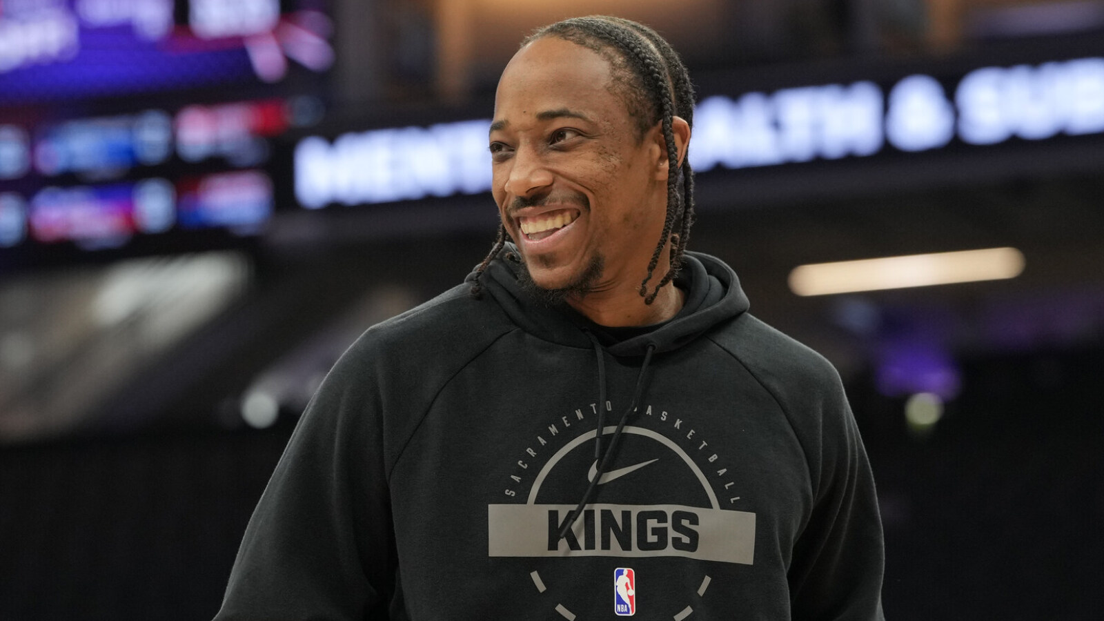 https://www.yardbarker.com/media/c/1/c1f48bc14cbd42c22ffde5339b73ae461826a365/thumb_16x9/field-goals-nba-history-quiz.jpg?v=1