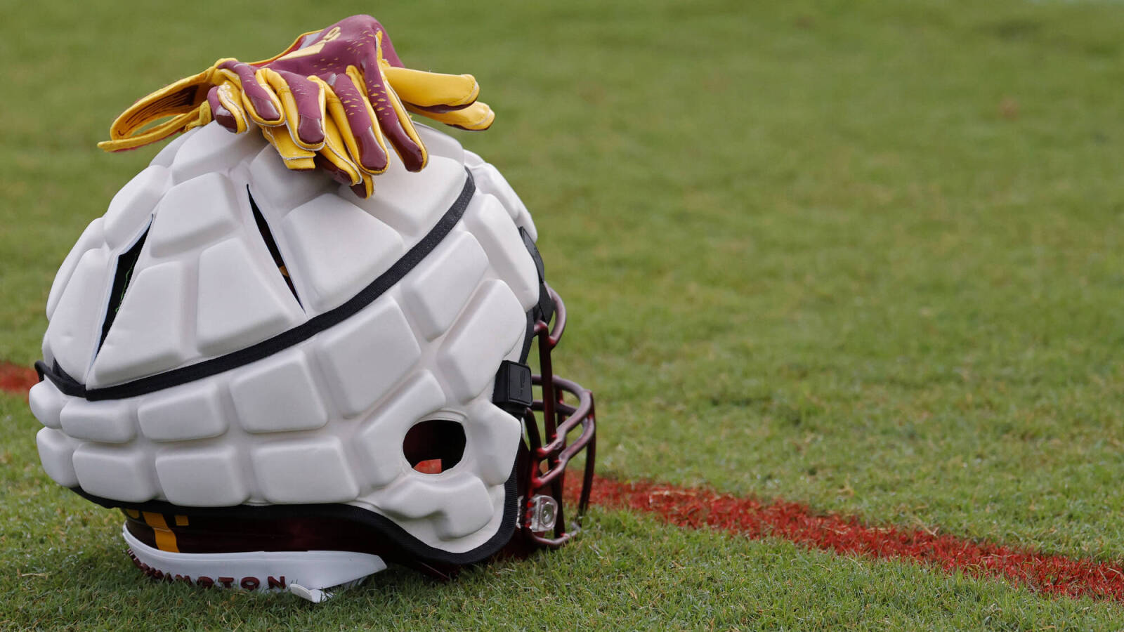 Certain NFL players must wear Guardian Caps through second preseason