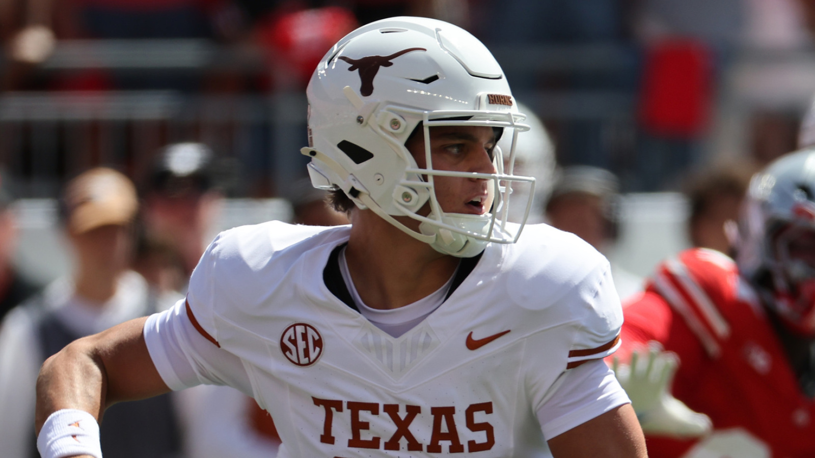 https://www.yardbarker.com/media/c/2/c20e8a9c17af725cf5a38ee088c1e443c7214bcf/thumb_16x9/texas-manning-warned-calm-down-loss-ohio-state.jpg?v=1