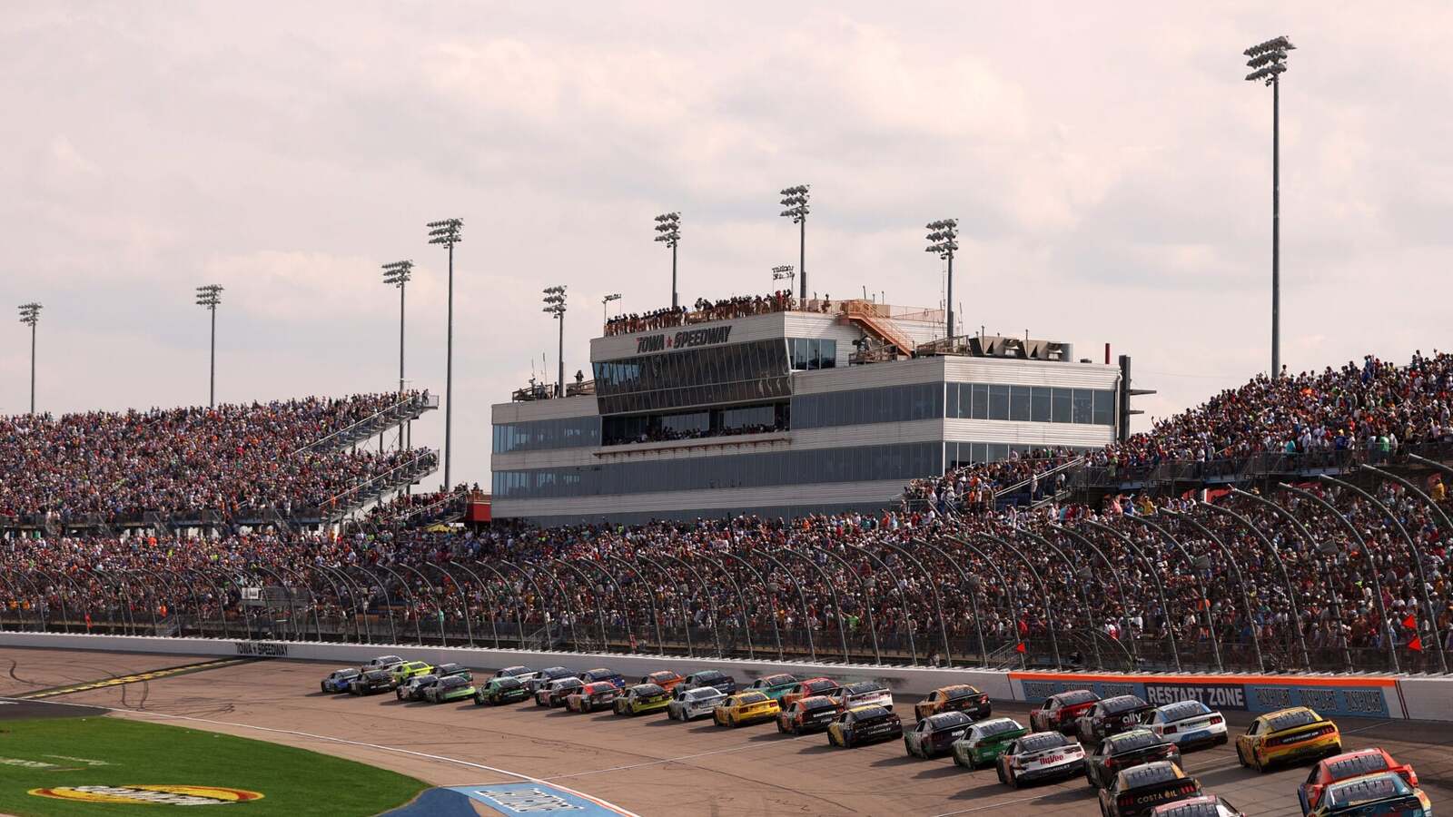 NASCAR Cup Series Returns to Iowa for Corn 350