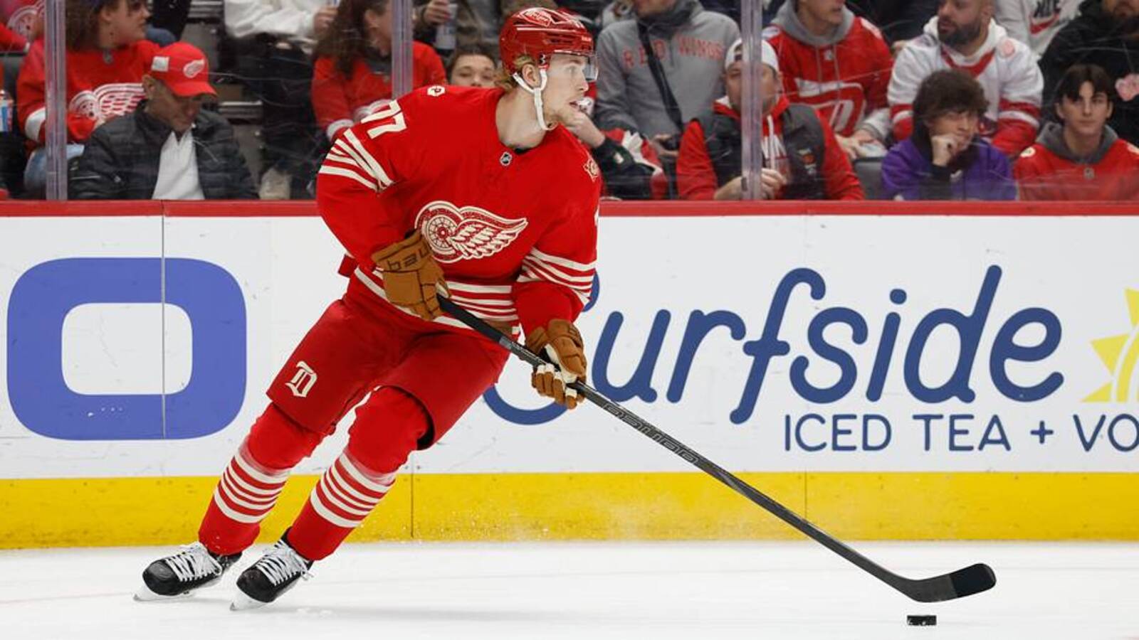 The Flyers should take a big swing on Simon Edvinsson