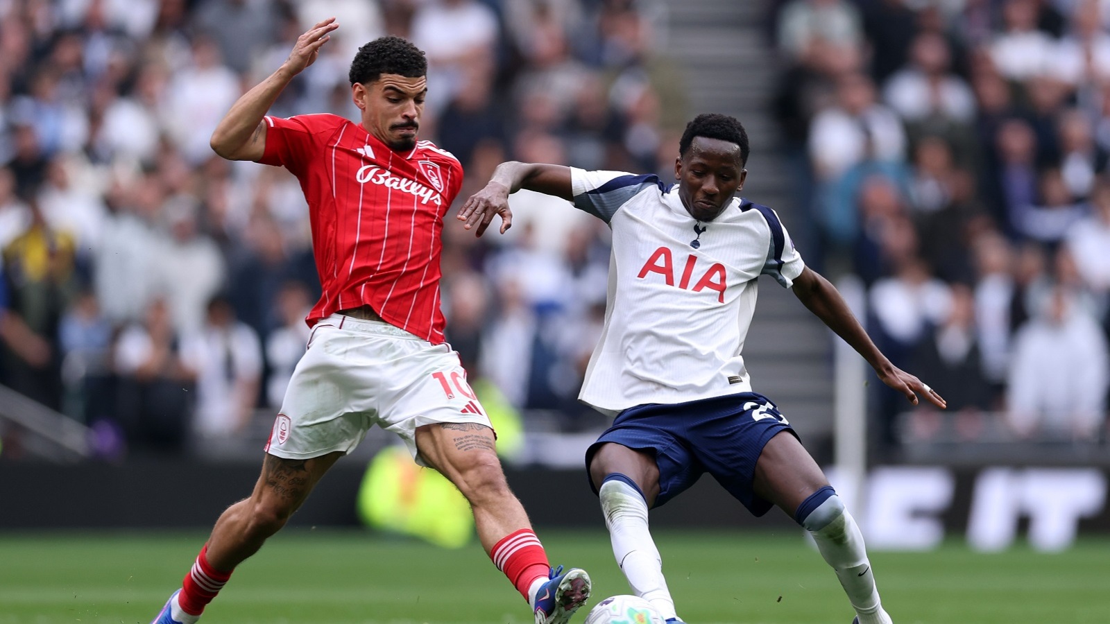 Talks held: Tottenham ready to let midfielder leave the club after five years