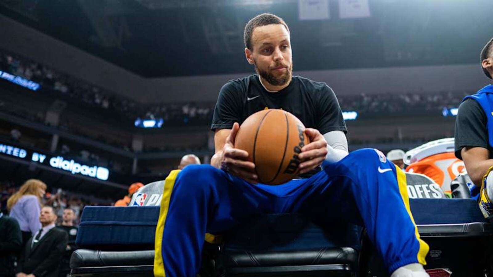 Steph Curry Reacts To Warriors Latest Roster Move Yardbarker