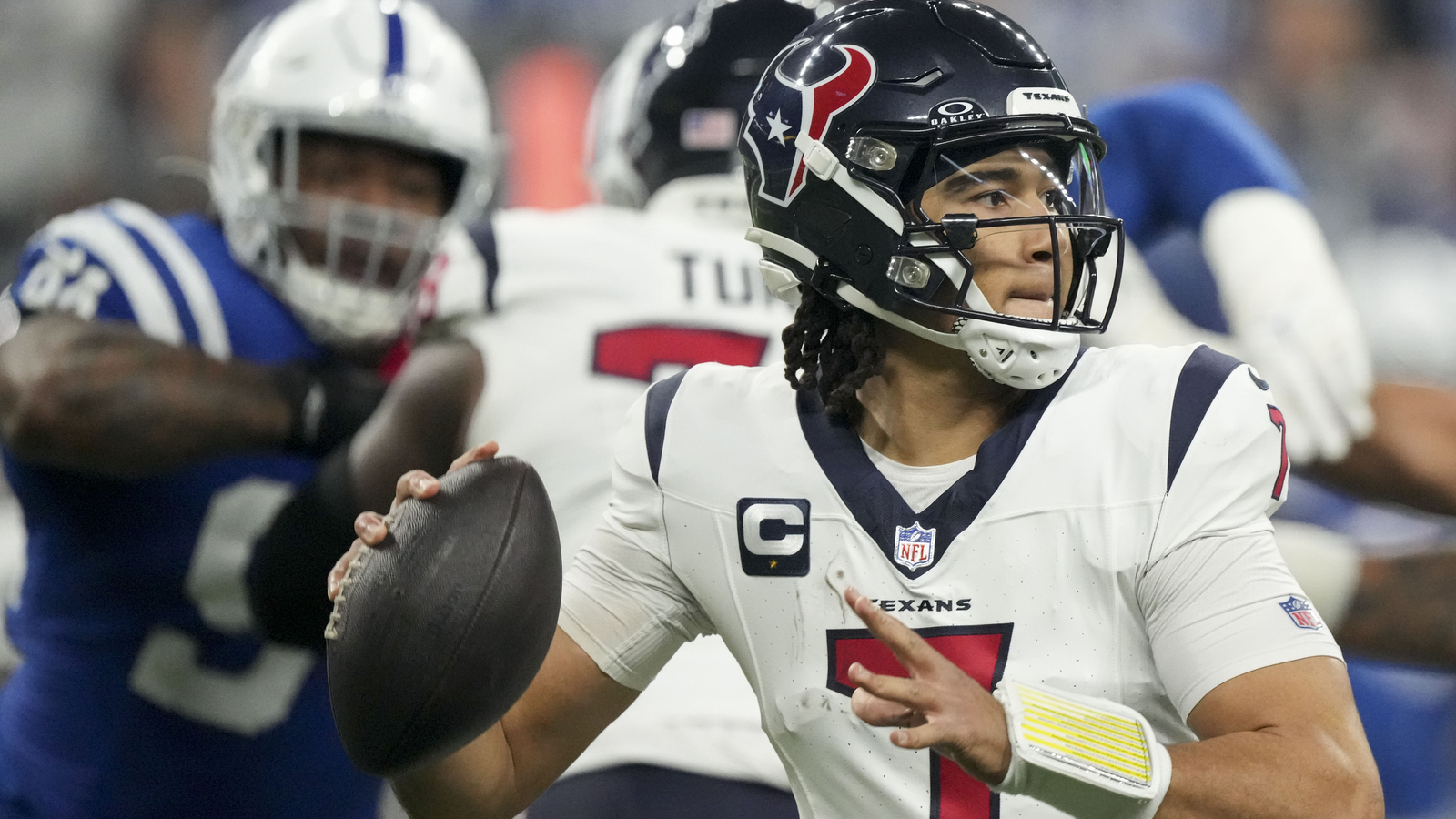 NFL wild-card: Early betting picks on all six games