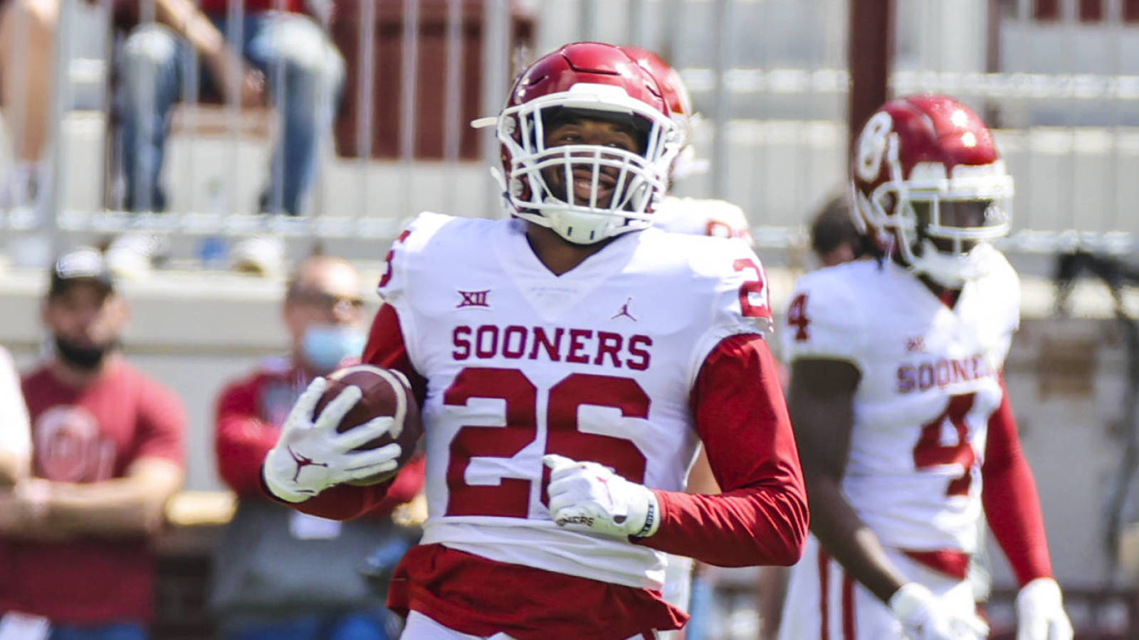 Watch: Oklahoma beats Texas on unbelievable TD with three seconds left