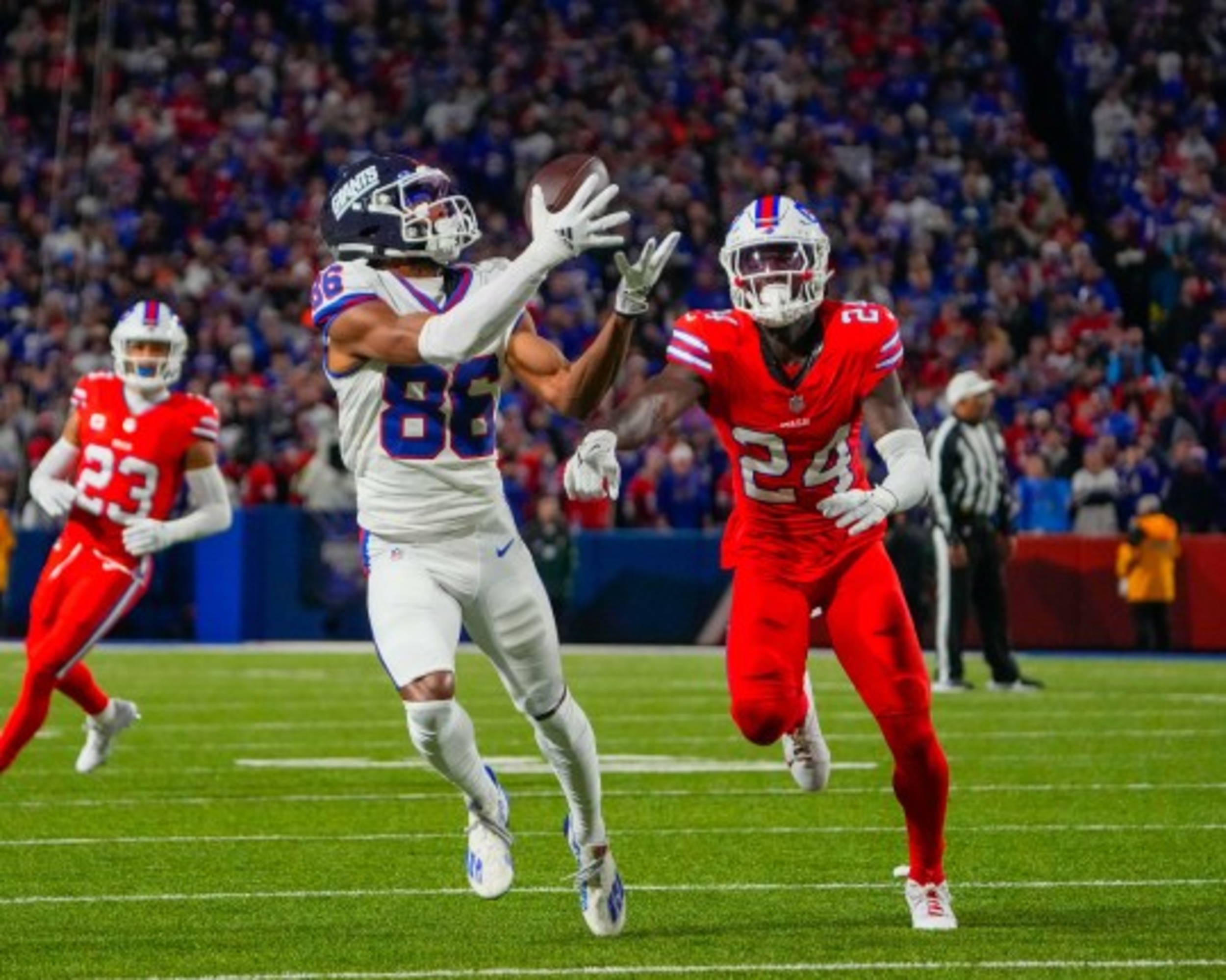 Interesting mock trade sends Giants’ top receiver to Steelers for draft