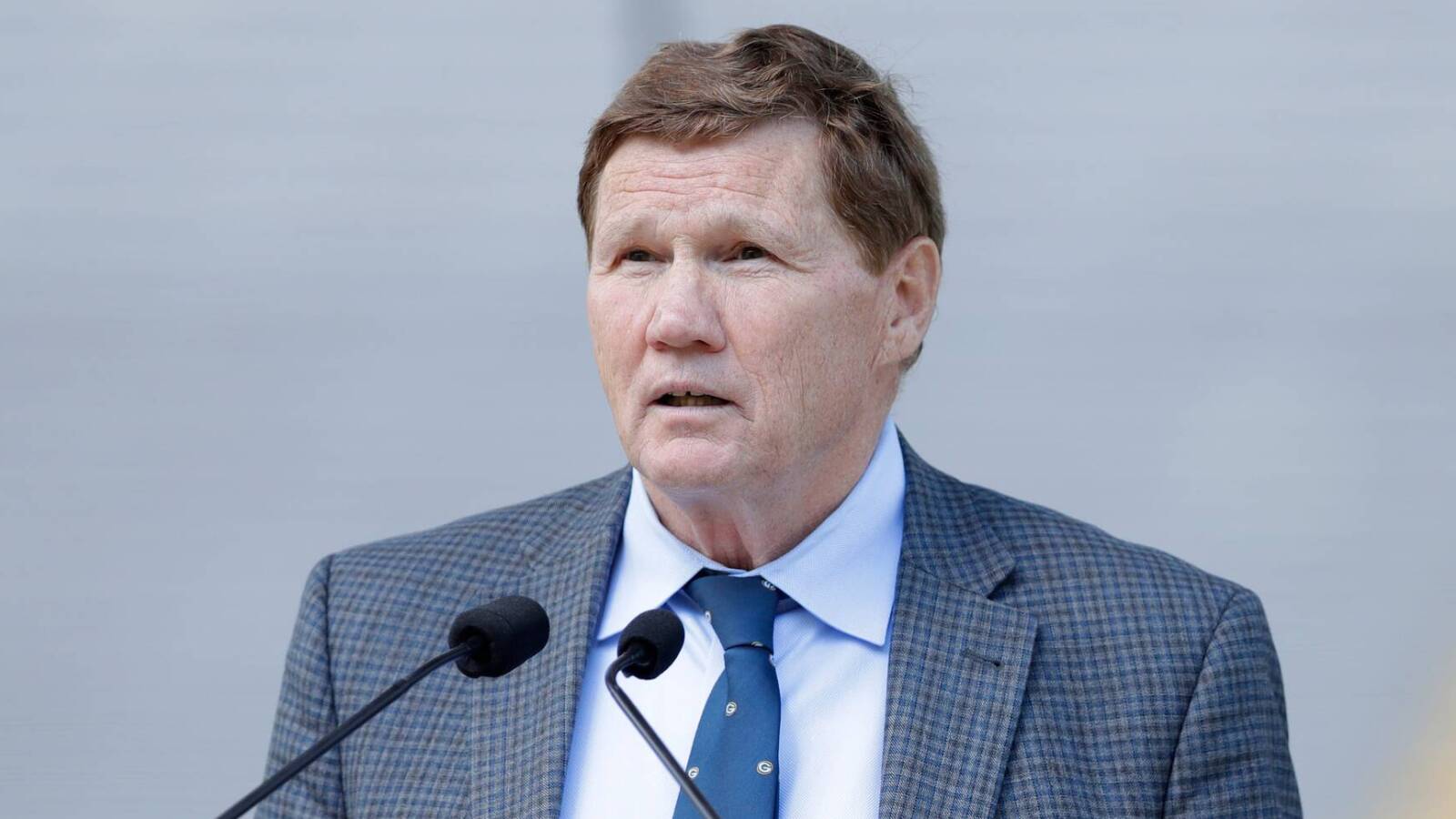 Packers president says whose number will be retired next Yardbarker