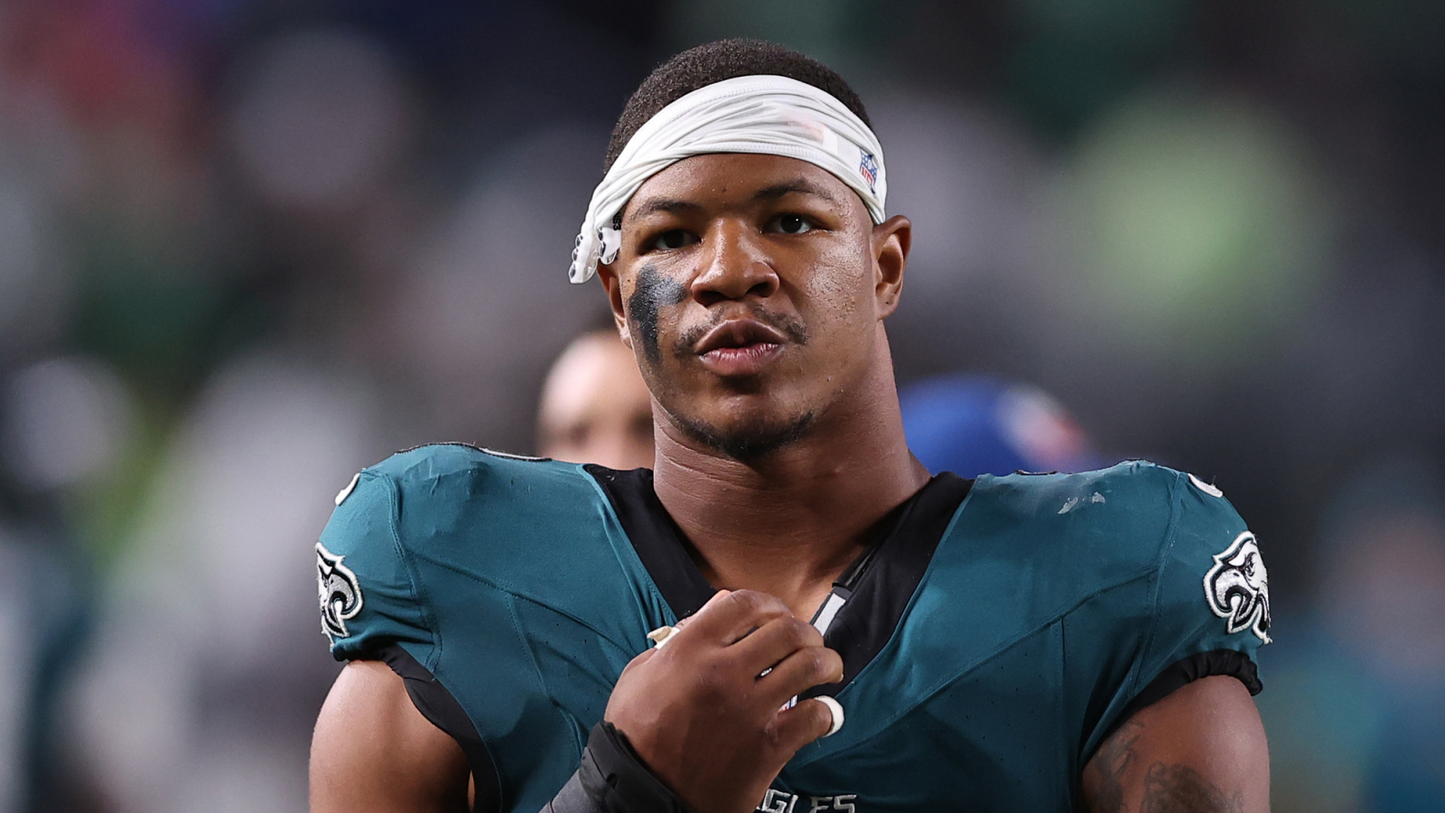 Eagles to pick up fifth-year option on LB Nolan Smith