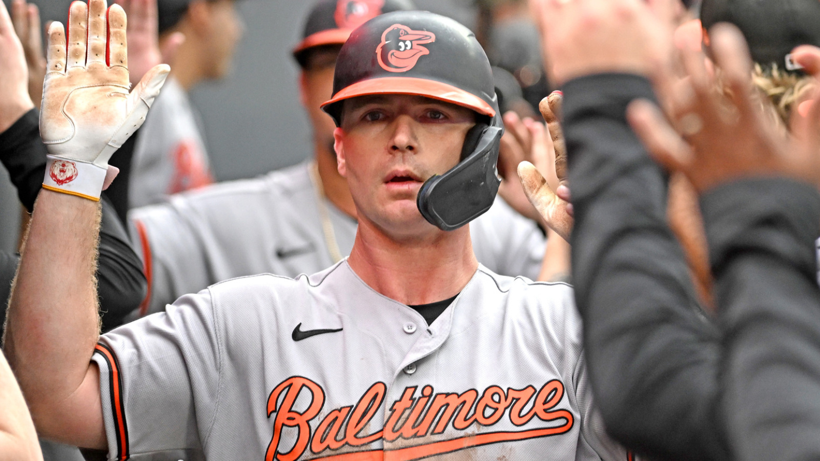 https://www.yardbarker.com/media/c/3/c37ccd204c24c3442ee6c2e46c235122224683fd/thumb_16x9/mets-players-send-messages-fans-return-alonso.jpg?v=1
