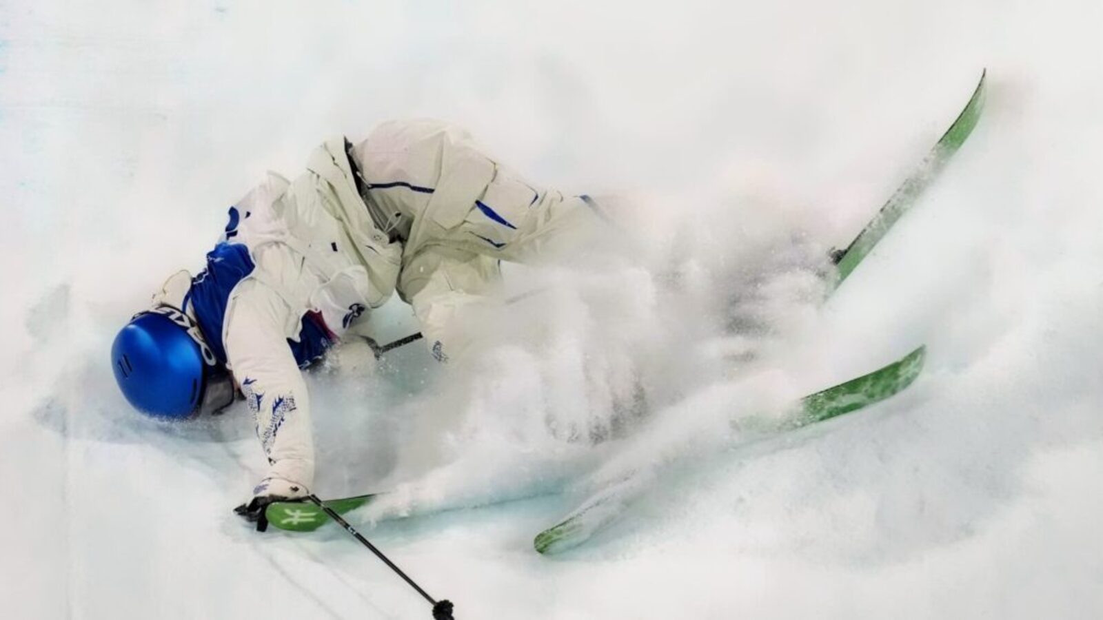 Controversial Chinese-American Olympian Eileen Gu Suffers Horrific ...