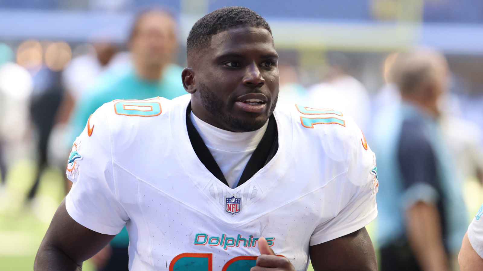 https://www.yardbarker.com/media/c/3/c3d3766676dfc1aa2da4ad7fb2afde4c62effcc0/thumb_16x9/tyreek-hills-agent-provides-big-injury-update.jpg?v=1
