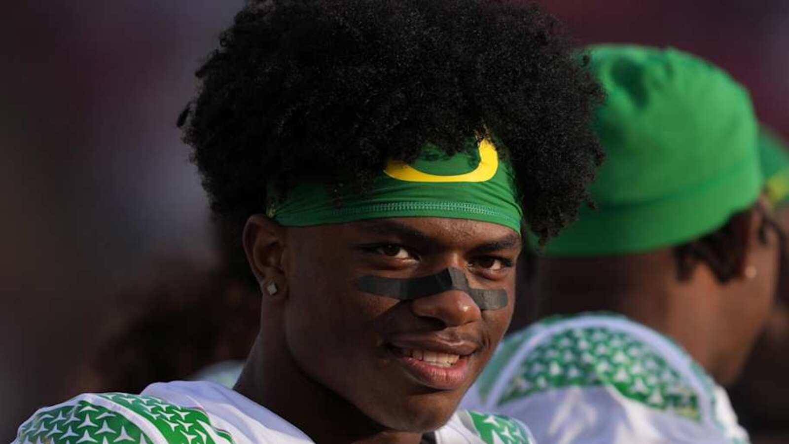 Oregon Ducks Linebacker Jerry Mixon Speaks Candidly on His Big Change