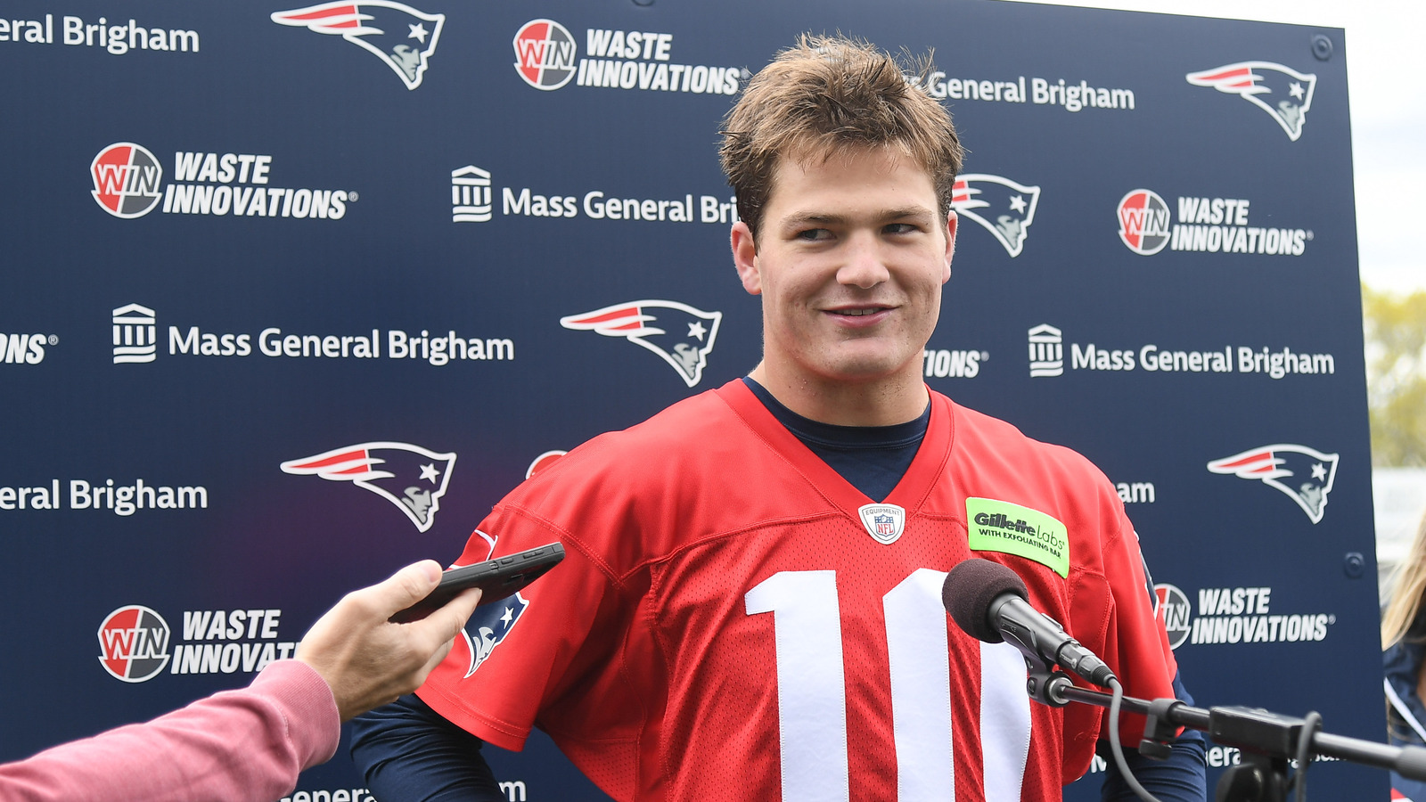 Drake Maye reportedly being treated as Patriots' QB3 - Vimarsana News
