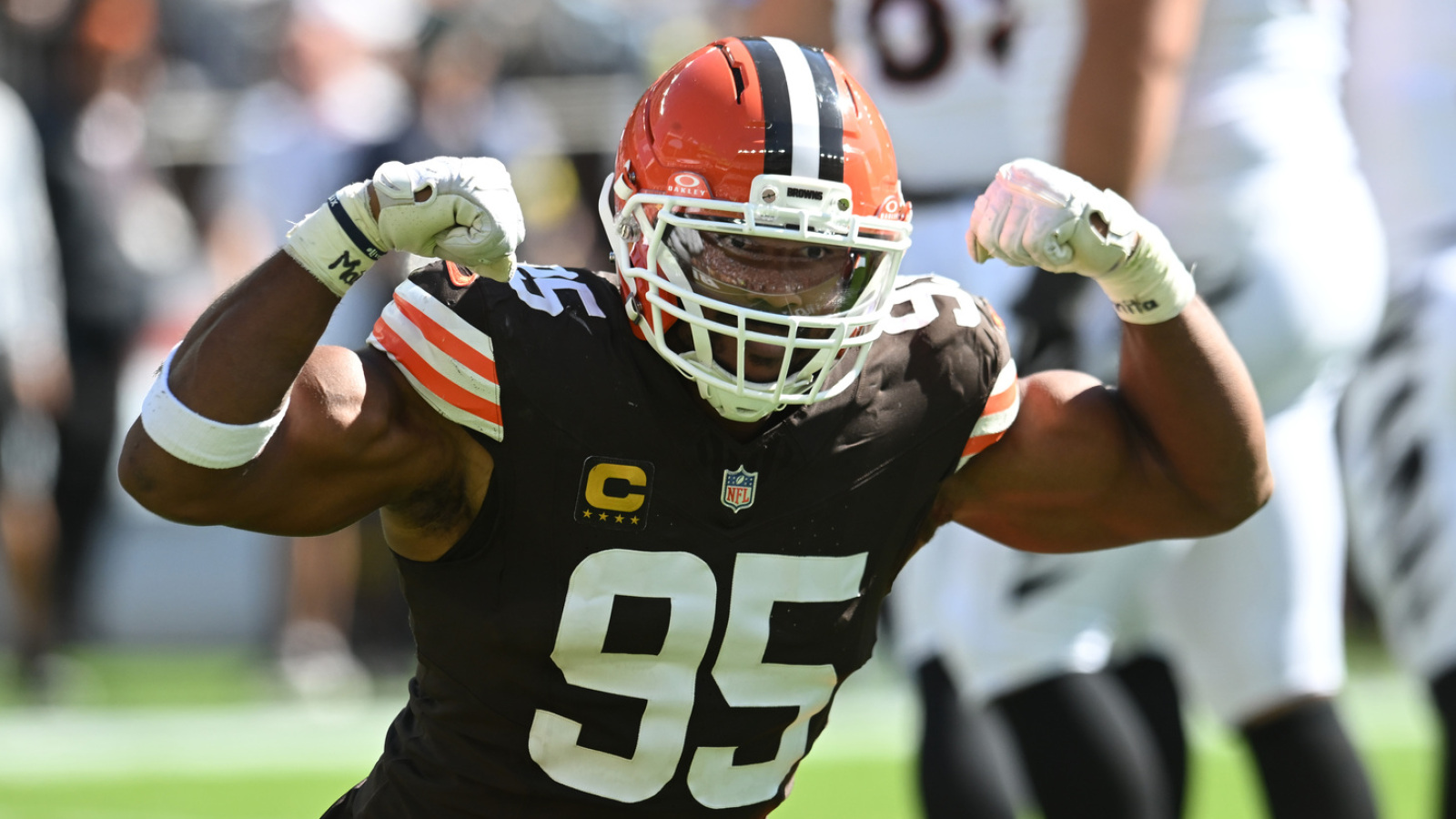 Myles Garrett makes bold claim about Browns' Dillon Gabriel | Yardbarker