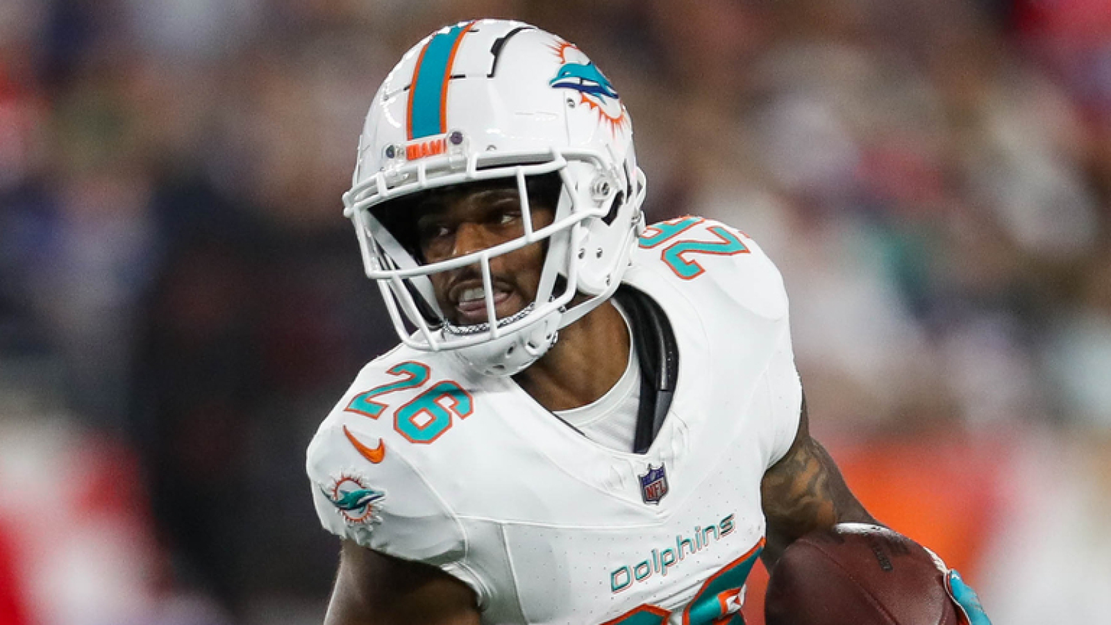 Dolphins release fifth-year running back, sign replacement
