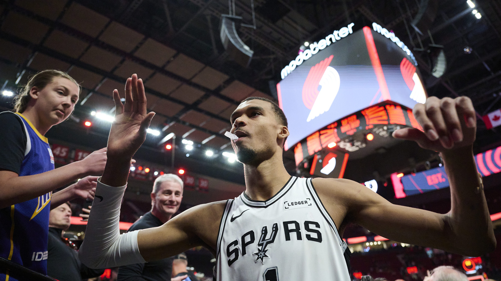 https://www.yardbarker.com/media/c/5/c502b456ec897f2edc4c0daa15462701f9d5447e/thumb_16x9/apr-26-2026-portland-oregon-usa-san-antonio-spurs.jpg