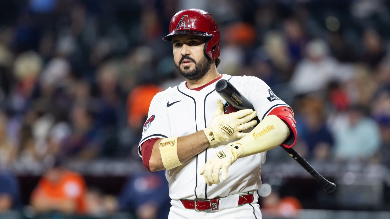 https://www.yardbarker.com/media/c/5/c529d5eb7793a2dbae3cd9fe374a19f10cec6102/thumb_16x9/report-mariners-stay-mix-suarez-despite-recent.jpg?v=1