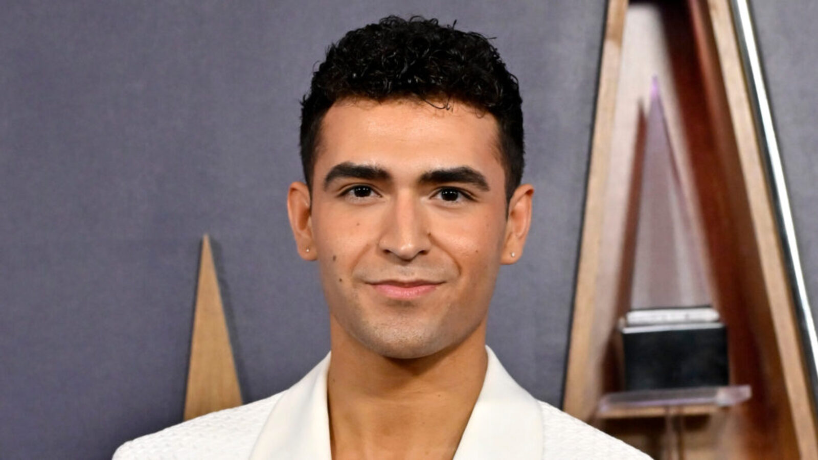 ‘Dancing With the Stars’ Pro Ezra Sosa Breaks Down Over Mistakes During Live Tour