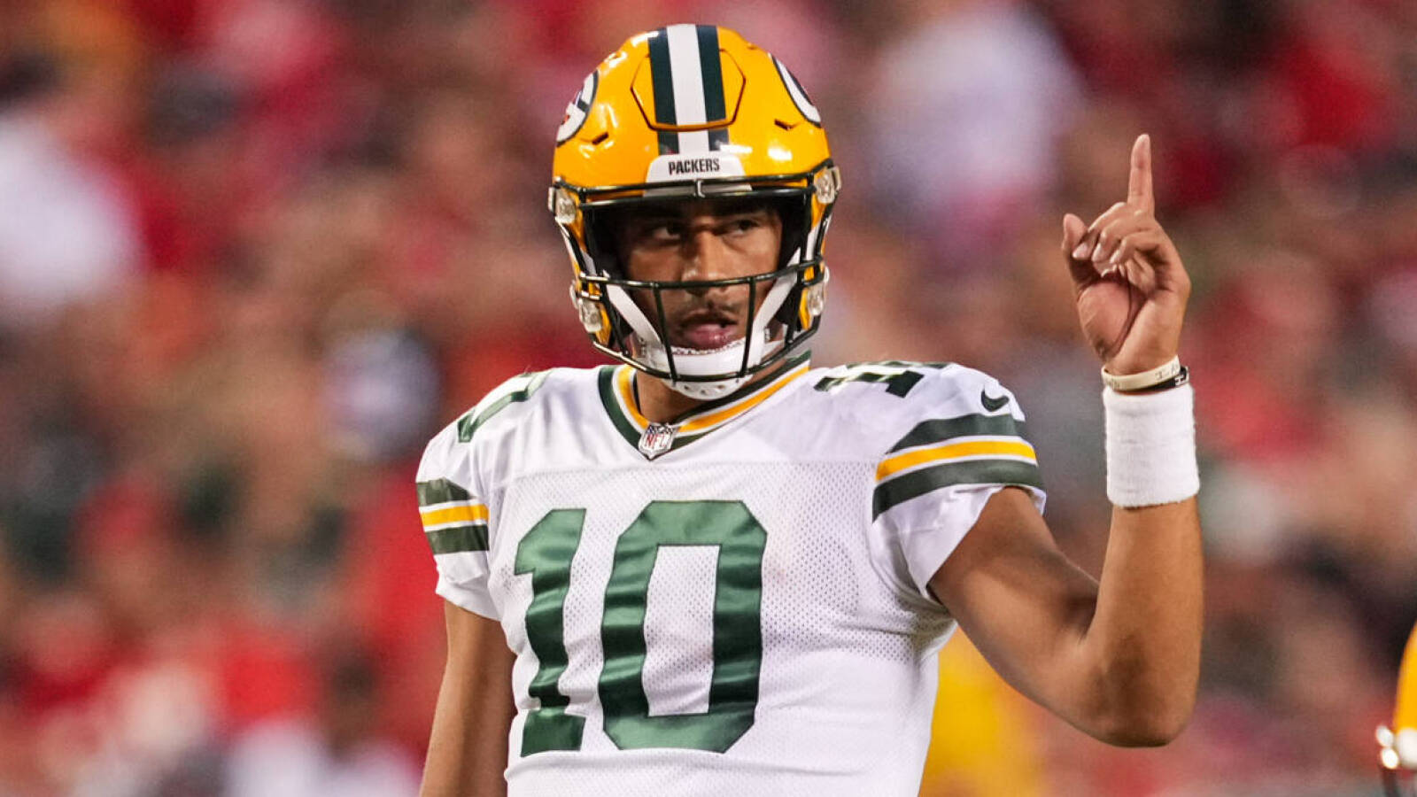 “HE HAS THE HEART OF A LEADER.” Aaron Rodgers choked up after Jordan Love’s thrilling victory over the Steelers, praising his successor and former home team: “That kid has character, vision, and the soul of Green Bay.” 💚 But just minutes after hearing that compliment, Jordan Love did something no one, including Rodgers, could believe… and that action left the Packers legend speechless...-truclinh