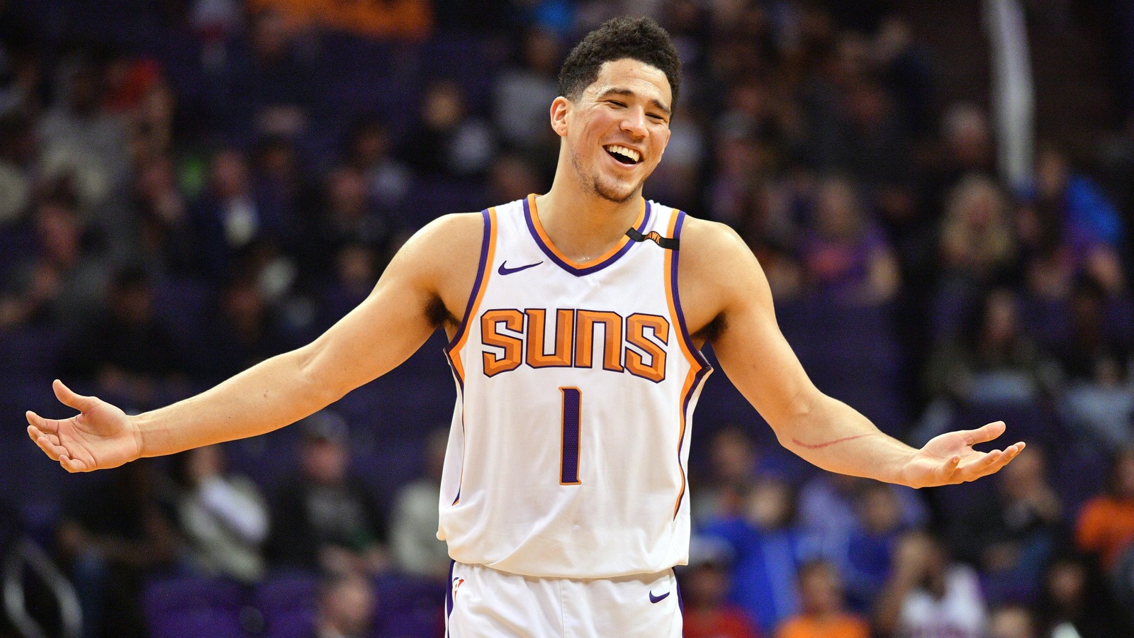 Devin Booker could be getting max contract from Suns | Yardbarker.com1600 x 900
