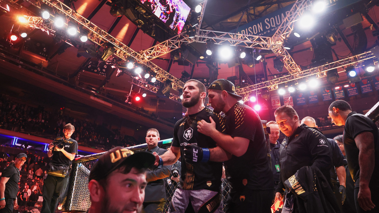 Makhachev Dismisses Retirement Speculation Ahead of UFC 330