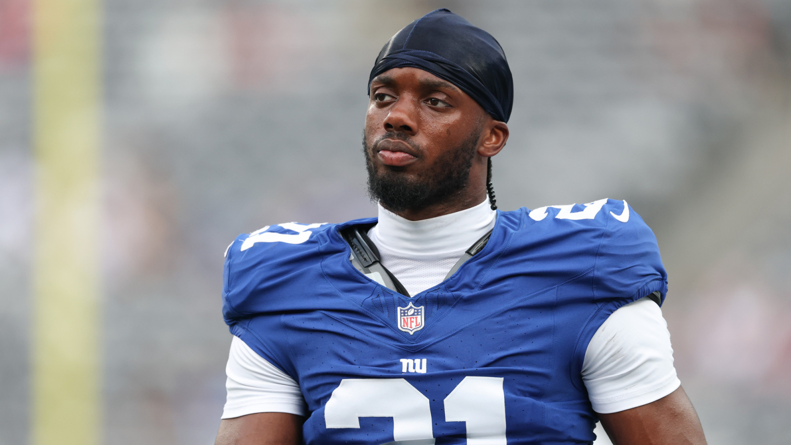 https://www.yardbarker.com/media/c/5/c5d1a657dc117cf77887d4602354e1ee695465fa/thumb_16x9/top-defensive-position-battles-during-nfl.jpg?v=1