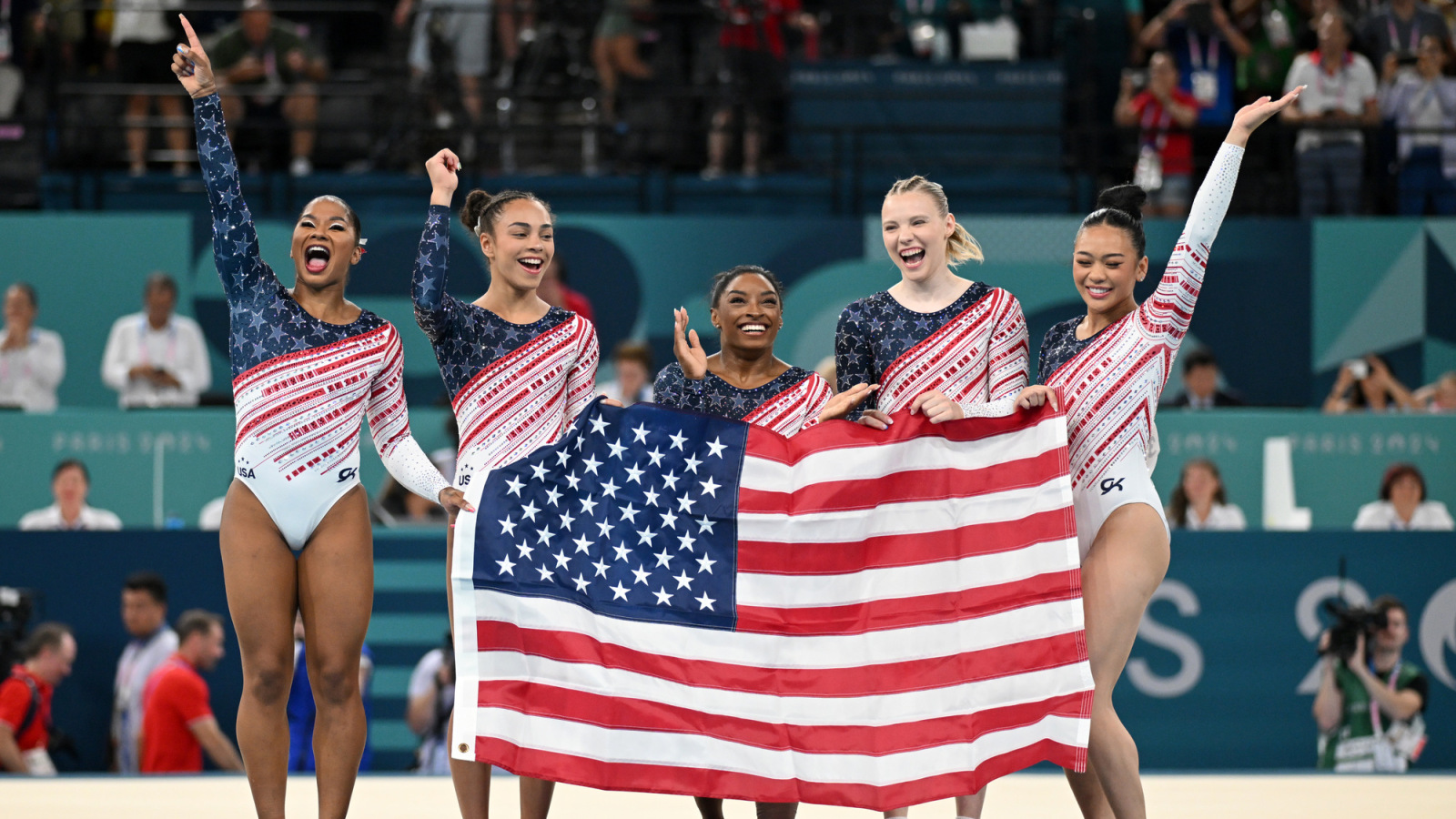 Team USA wins gold in women’s team gymnastics