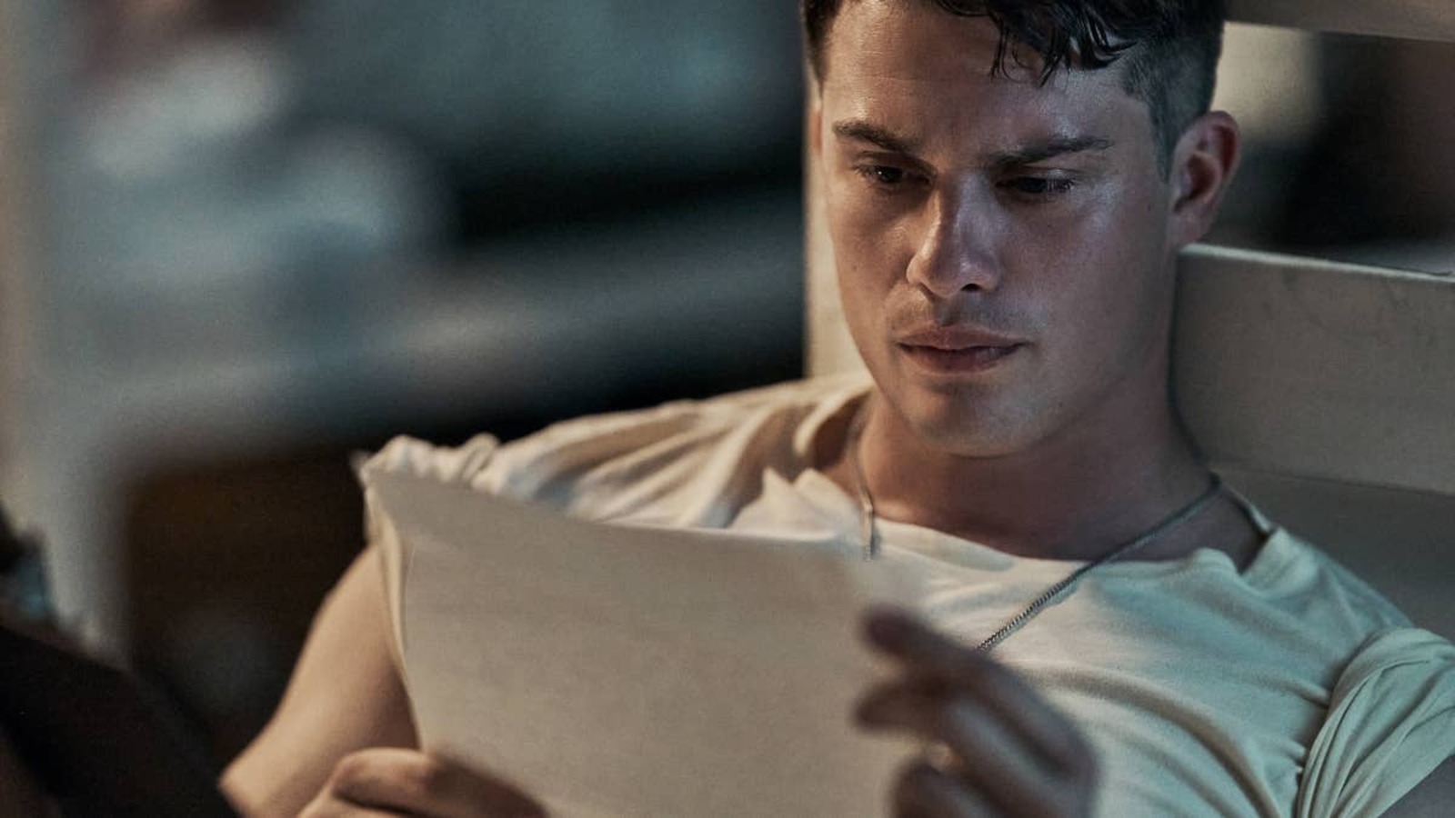 Netflix Confirms 'The Mosquito Bowl' Streaming Date, Killer Cast and ...