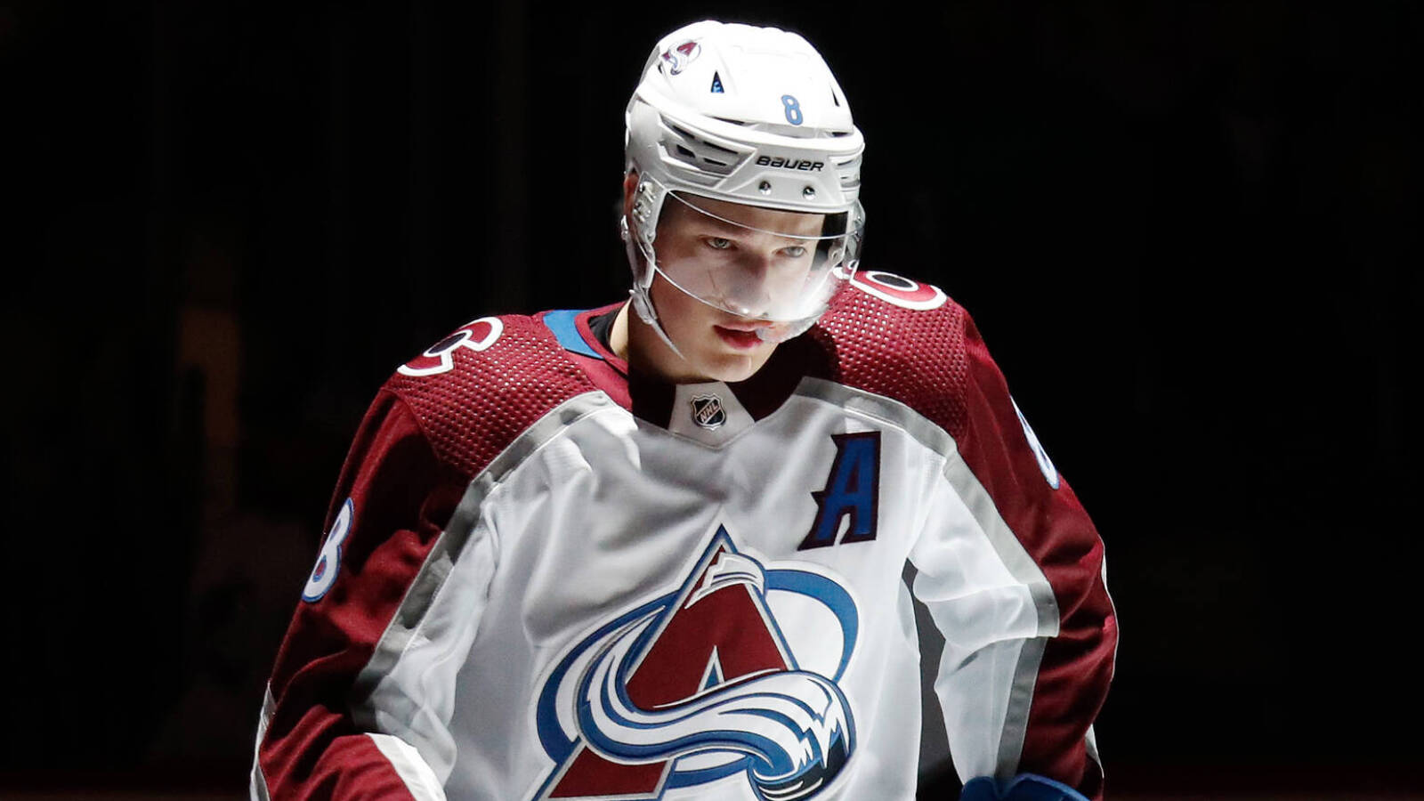 Avalanche share concerning news on star defenseman - Vimarsana News