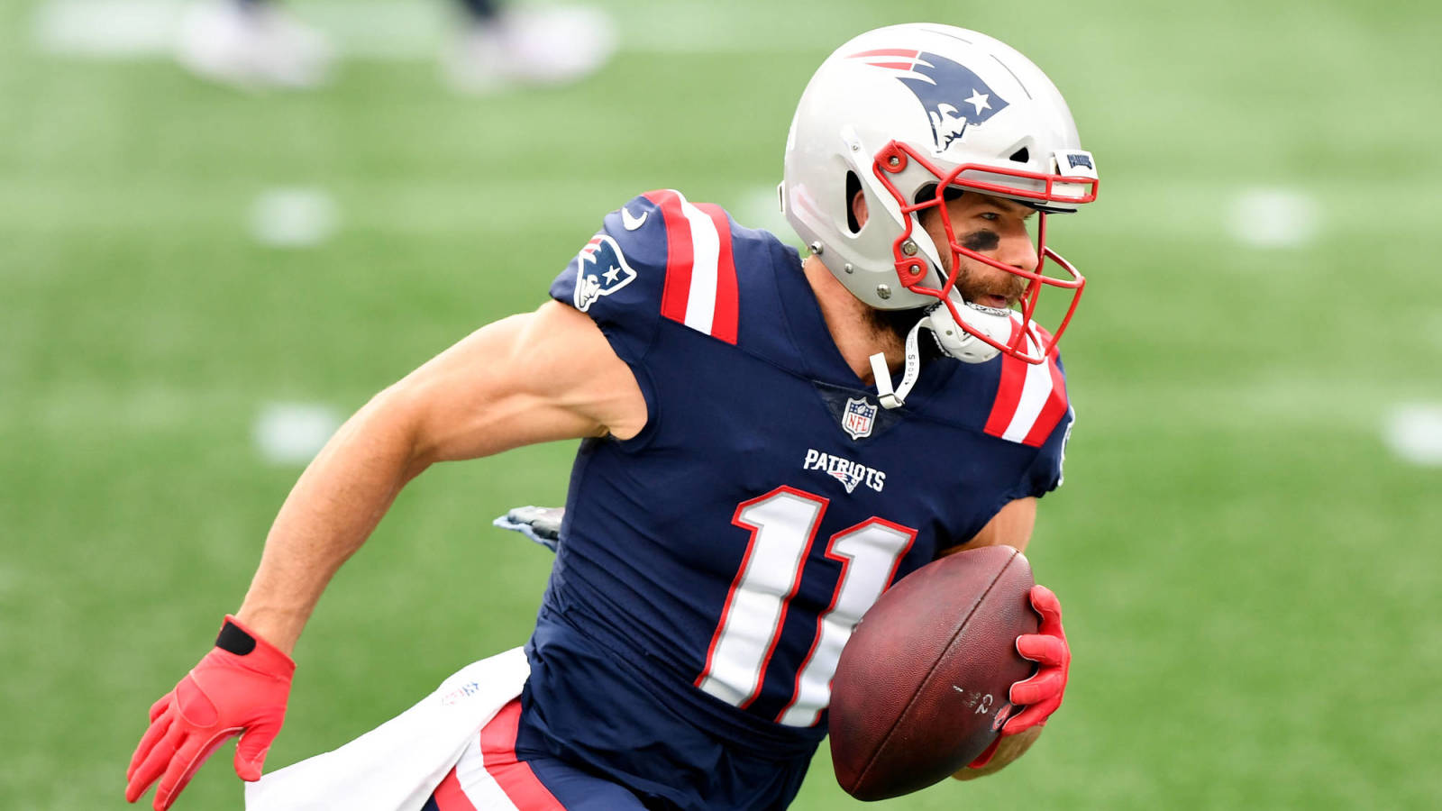 Julian Edelman responds to talk of him joining the Buccaneers